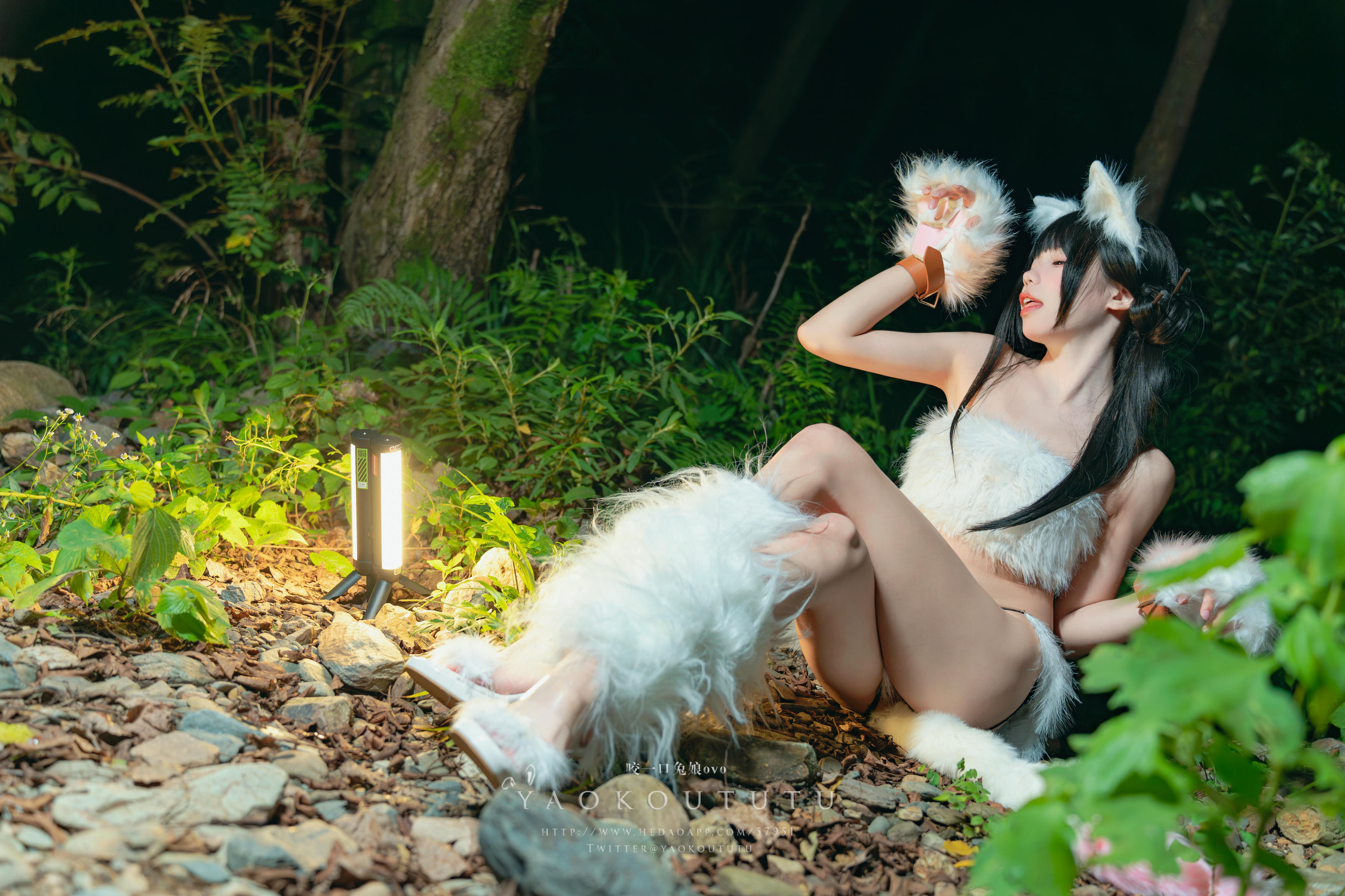 黏黏团子兔 NO.082 咬一口兔娘ovo 八月订阅『狐灵』LIKEY [55P1V 1.25GB]_第1集