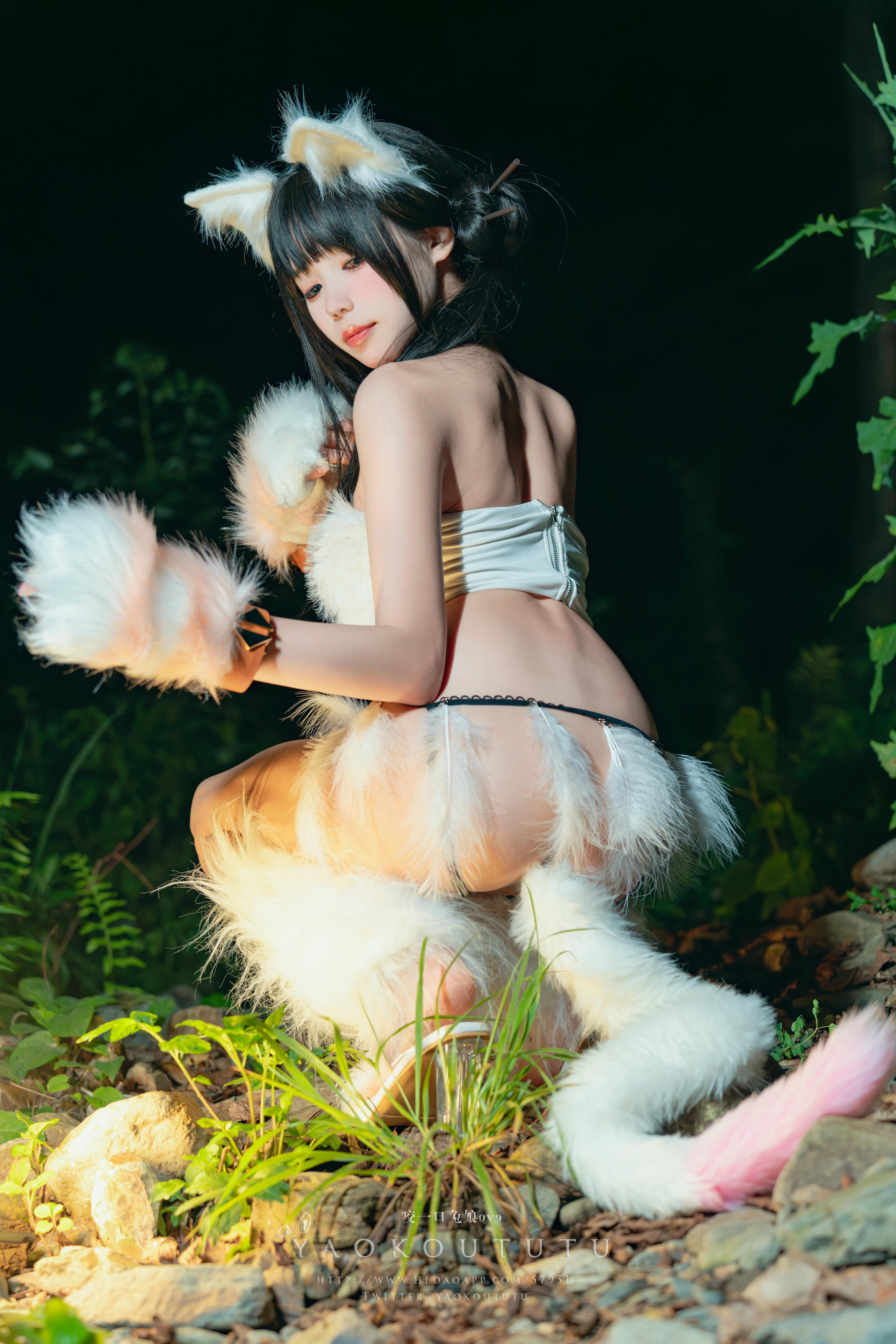 黏黏团子兔 NO.082 咬一口兔娘ovo 八月订阅『狐灵』LIKEY [55P1V 1.25GB]_第1集