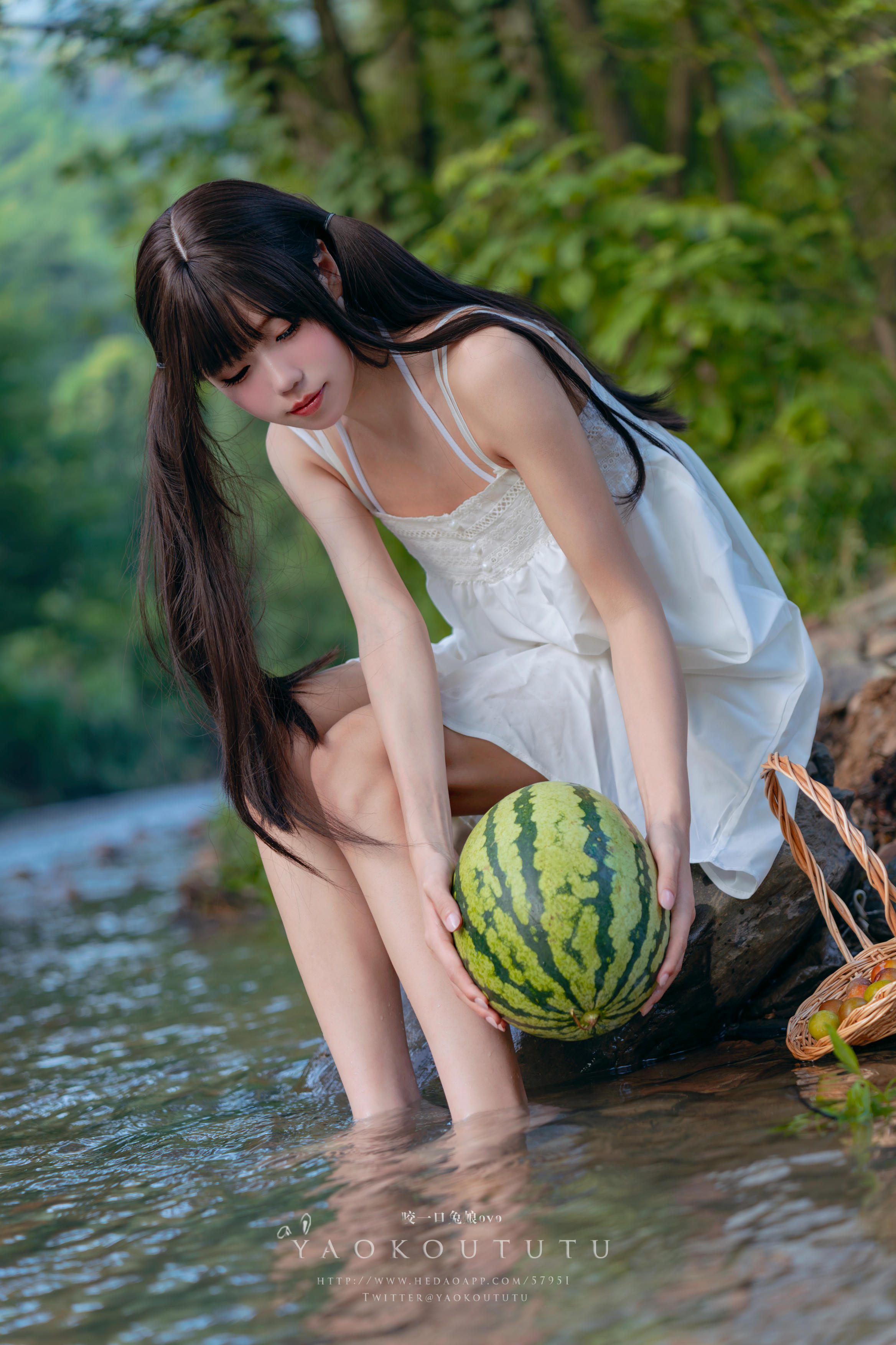 黏黏团子兔 NO.083 咬一口兔娘ovo 八月订阅『溯溪之夏』恋爱循环 [60P1V 1.25GB]_第1集