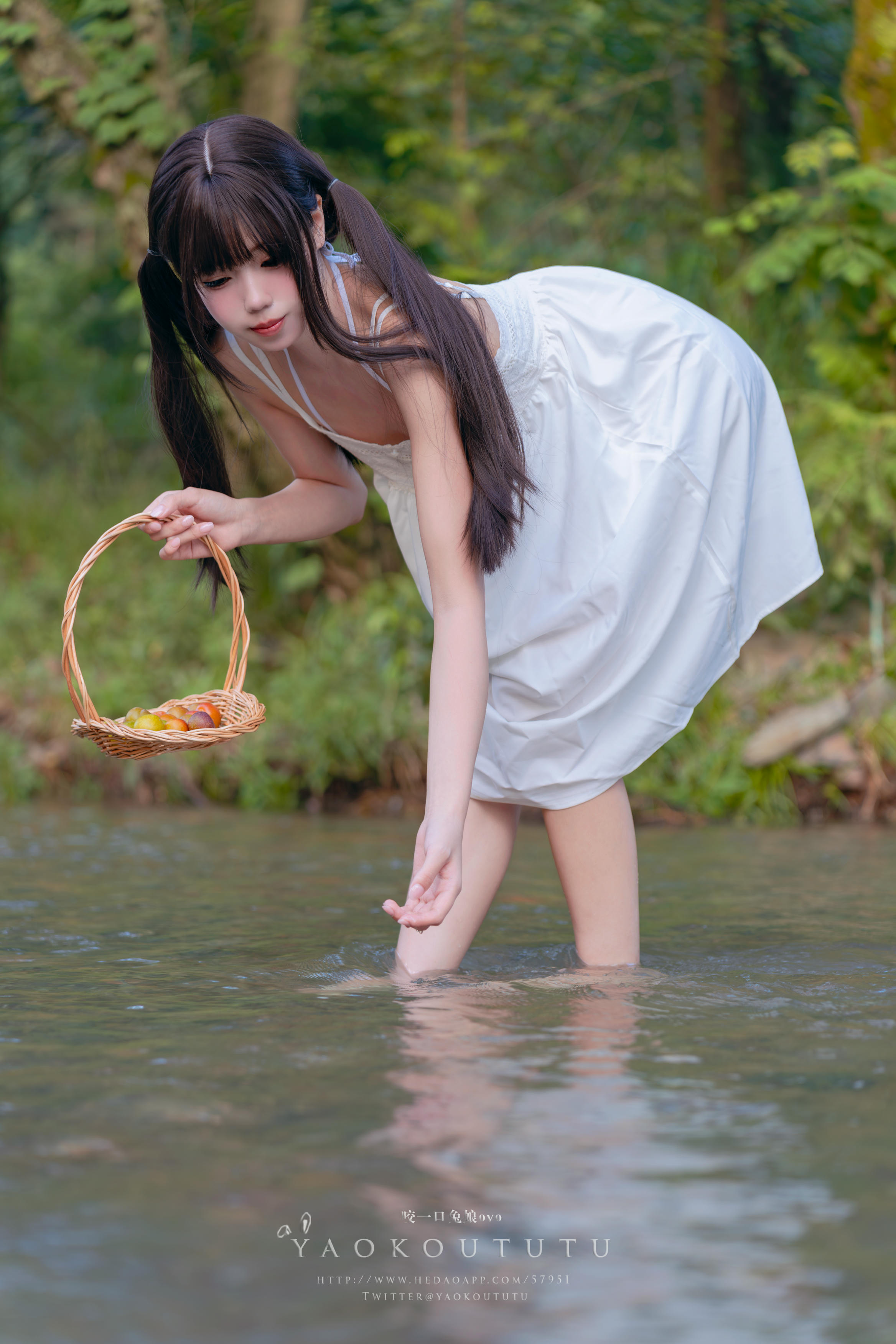 黏黏团子兔 NO.083 咬一口兔娘ovo 八月订阅『溯溪之夏』恋爱循环 [60P1V 1.25GB]_第1集