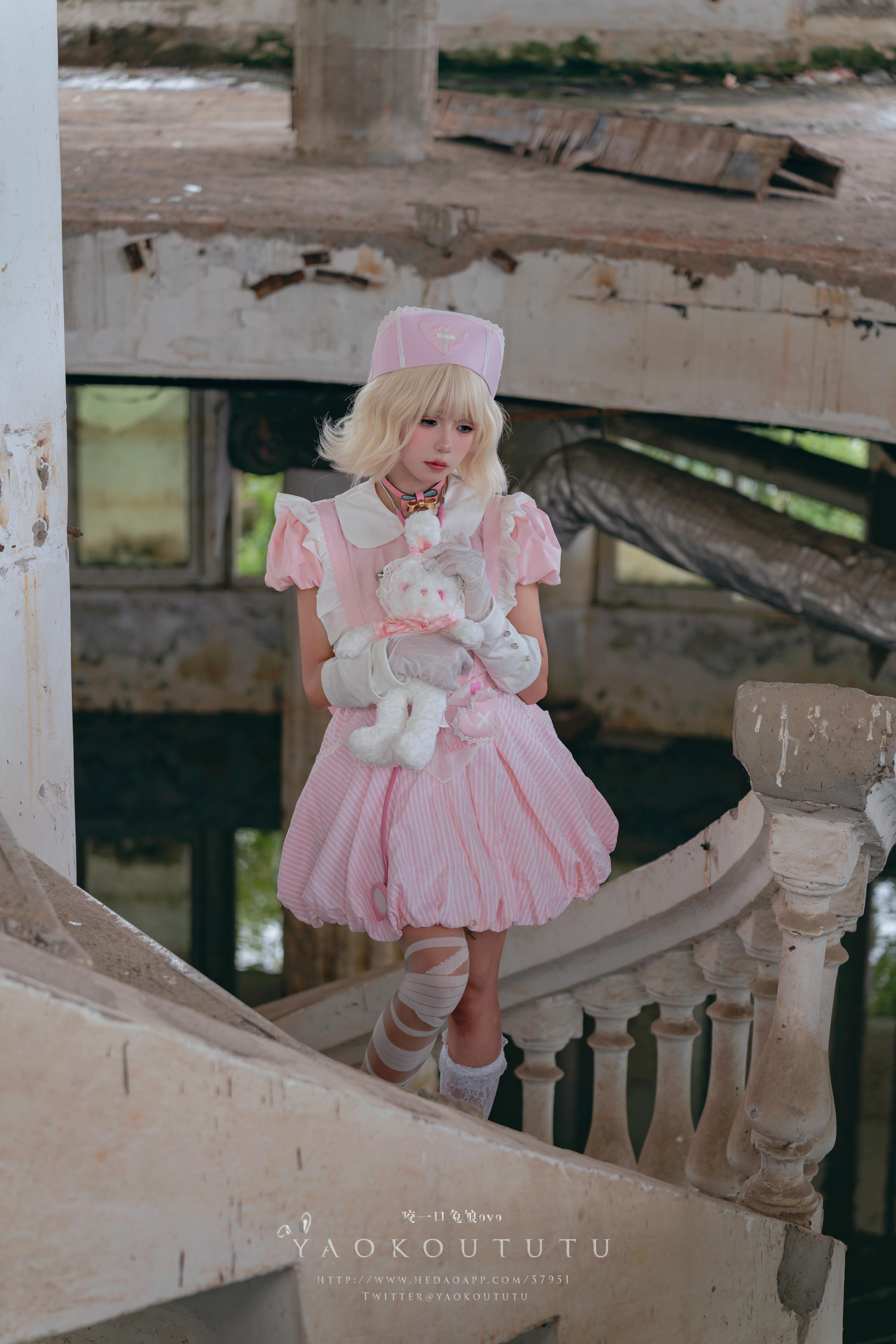 黏黏团子兔 NO.084 咬一口兔娘ovo 八月订阅『遗失病栋』小花仙 [53P1V 1GB]_第1集