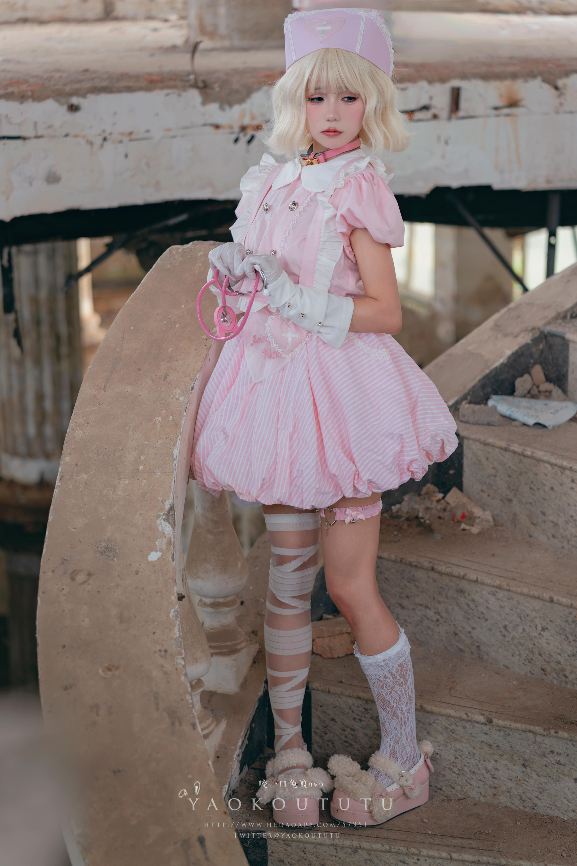 黏黏团子兔 NO.084 咬一口兔娘ovo 八月订阅『遗失病栋』小花仙 [53P1V 1GB]_第1集