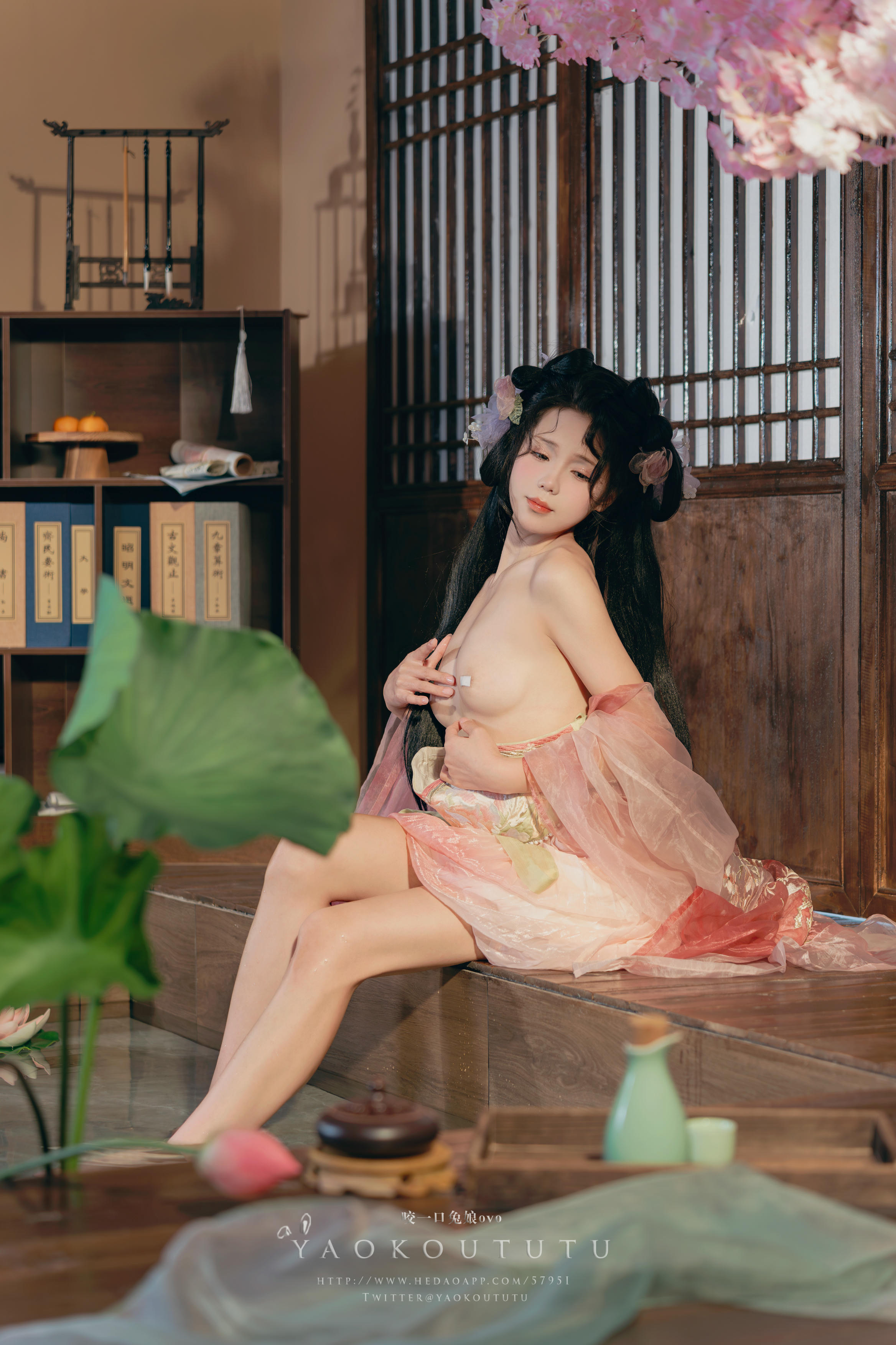 黏黏团子兔 NO.086 咬一口兔娘ovo 八月订阅『醉倒荷塘边』游园惊梦 [49P1V 1.13GB]_第2集