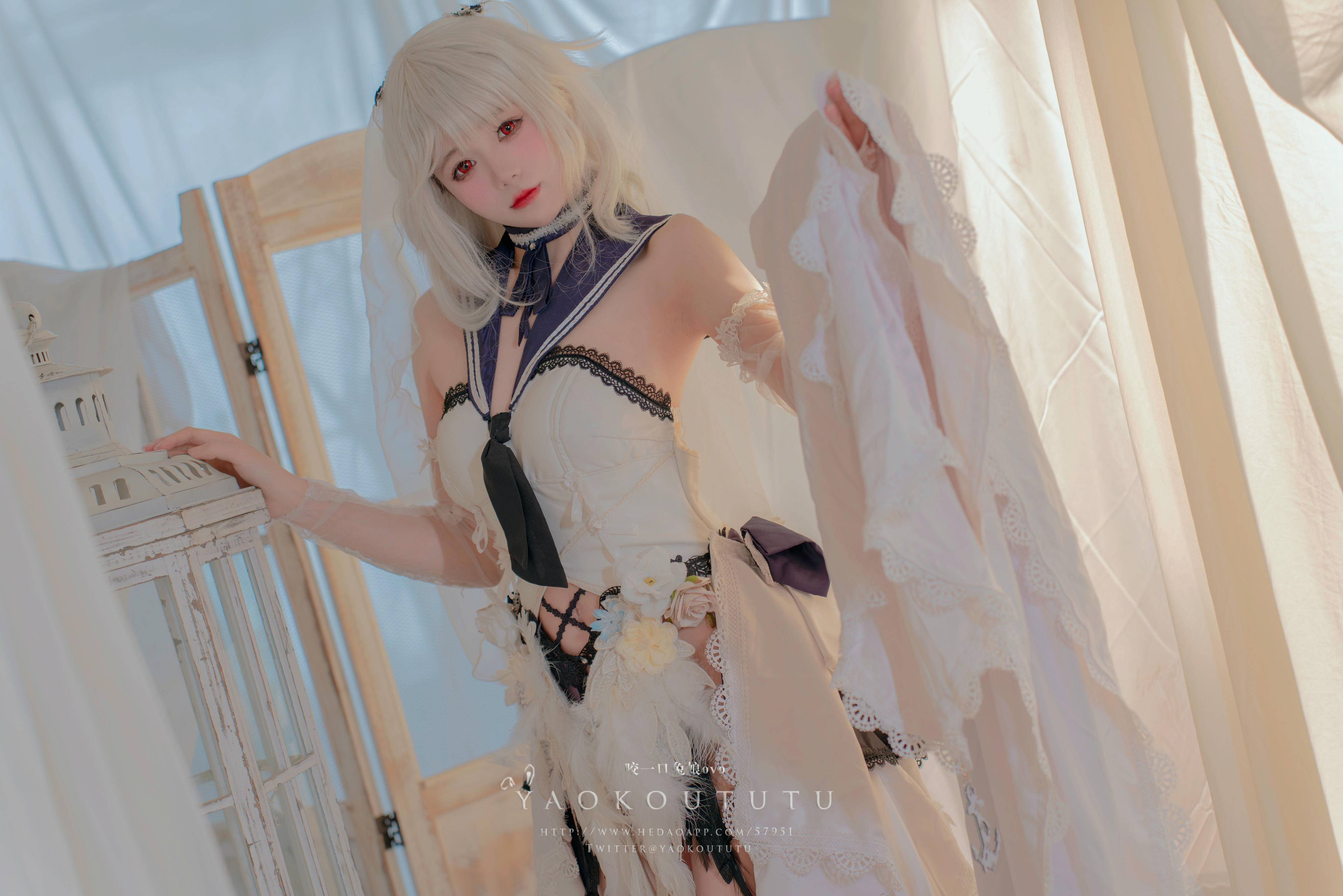 黏黏团子兔 NO.097 咬一口兔娘ovo 九月T3专属特典『梳妆的大小姐-可畏』[57P 925MB]_第1集