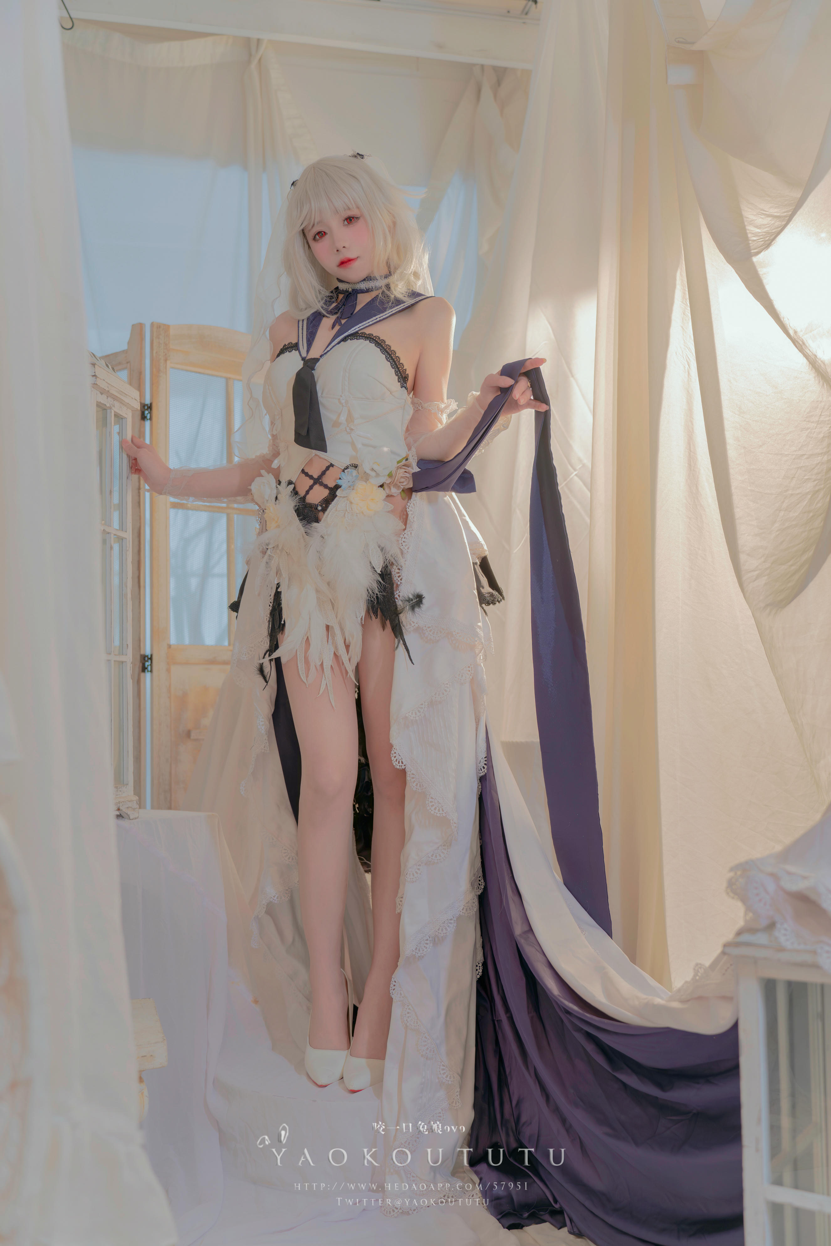 黏黏团子兔 NO.097 咬一口兔娘ovo 九月T3专属特典『梳妆的大小姐-可畏』[57P 925MB]_第1集