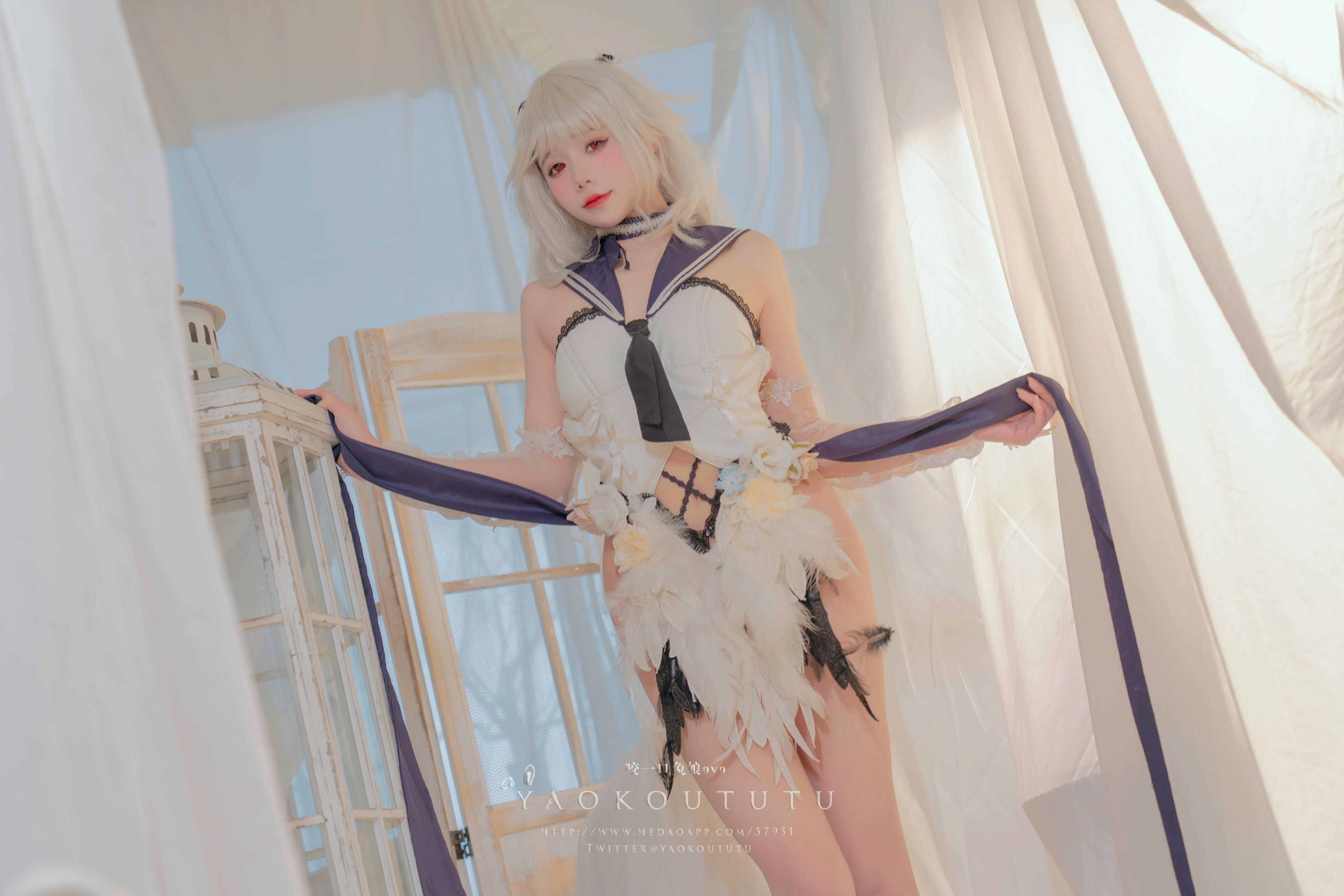 黏黏团子兔 NO.097 咬一口兔娘ovo 九月T3专属特典『梳妆的大小姐-可畏』[57P 925MB]_第2集