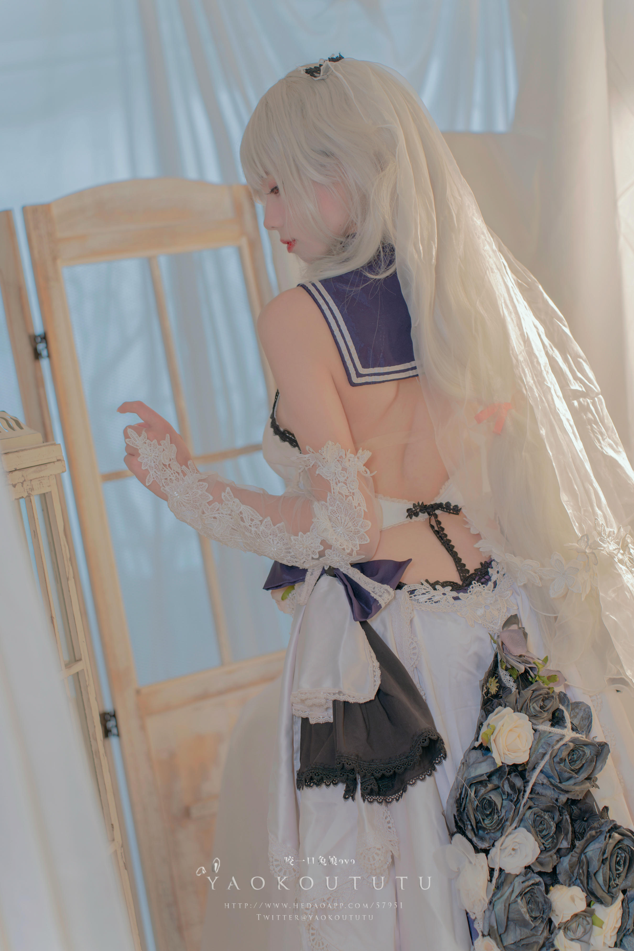 黏黏团子兔 NO.097 咬一口兔娘ovo 九月T3专属特典『梳妆的大小姐-可畏』[57P 925MB]_第1集