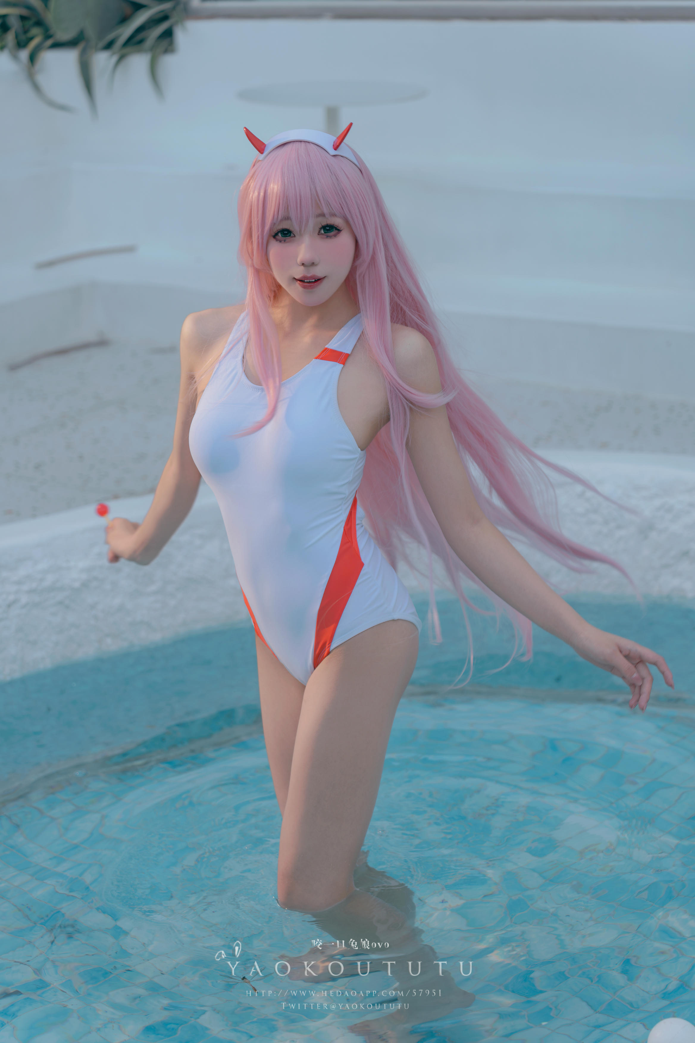 黏黏团子兔 NO.100 咬一口兔娘ovo『国家队02泳装』Pretty [58P+1V 1GB]_第1集