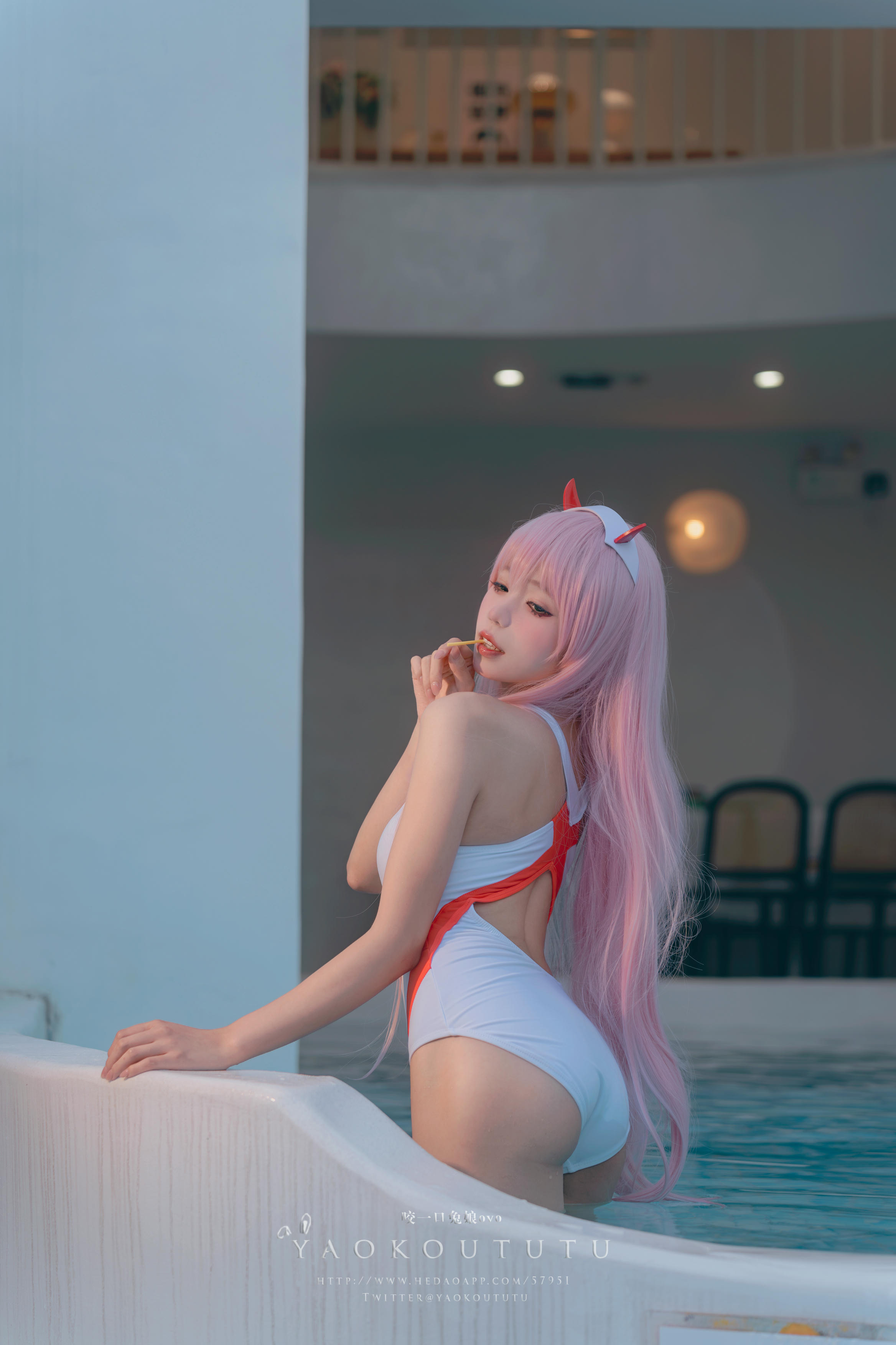 黏黏团子兔 NO.100 咬一口兔娘ovo『国家队02泳装』Pretty [58P+1V 1GB]_第1集