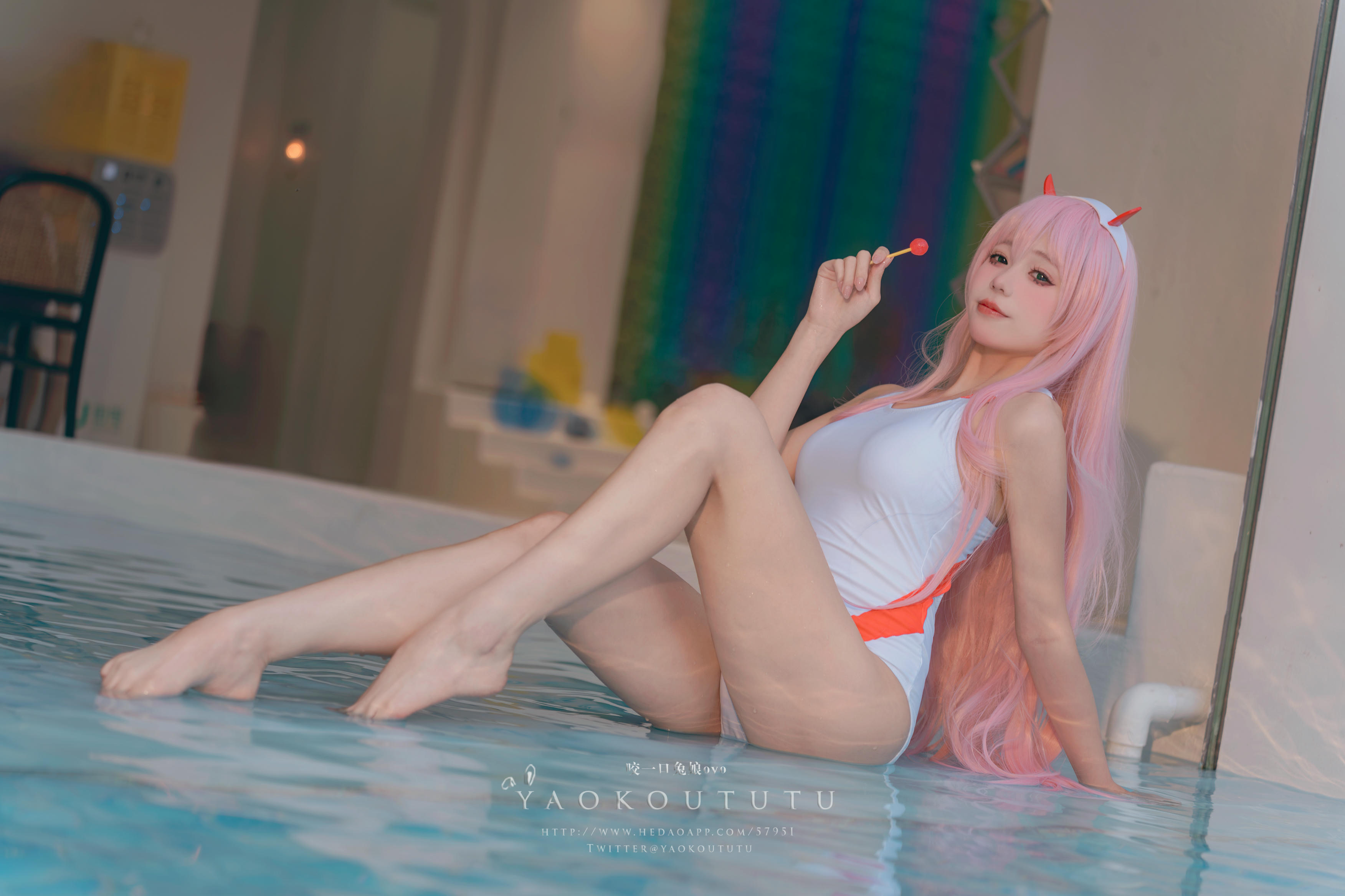 黏黏团子兔 NO.100 咬一口兔娘ovo『国家队02泳装』Pretty [58P+1V 1GB]_第1集