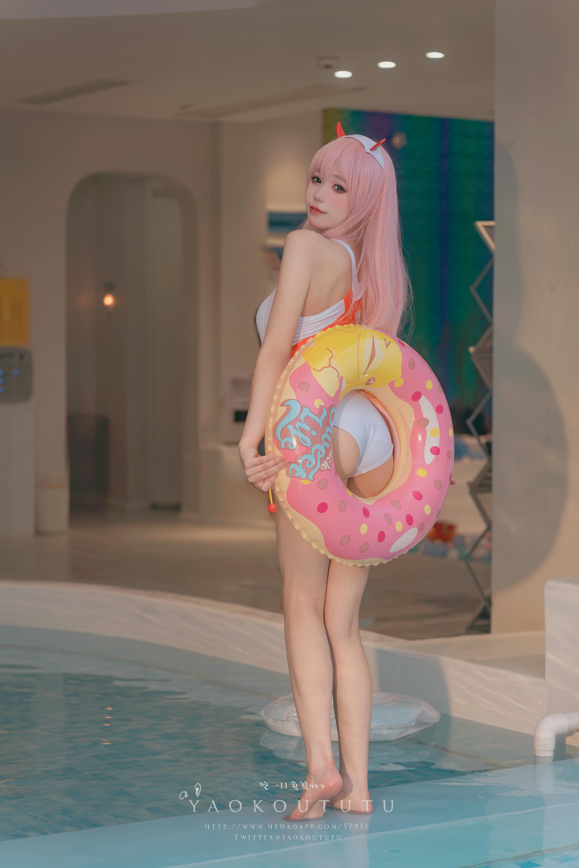 黏黏团子兔 NO.100 咬一口兔娘ovo『国家队02泳装』Pretty [58P+1V 1GB]_第2集