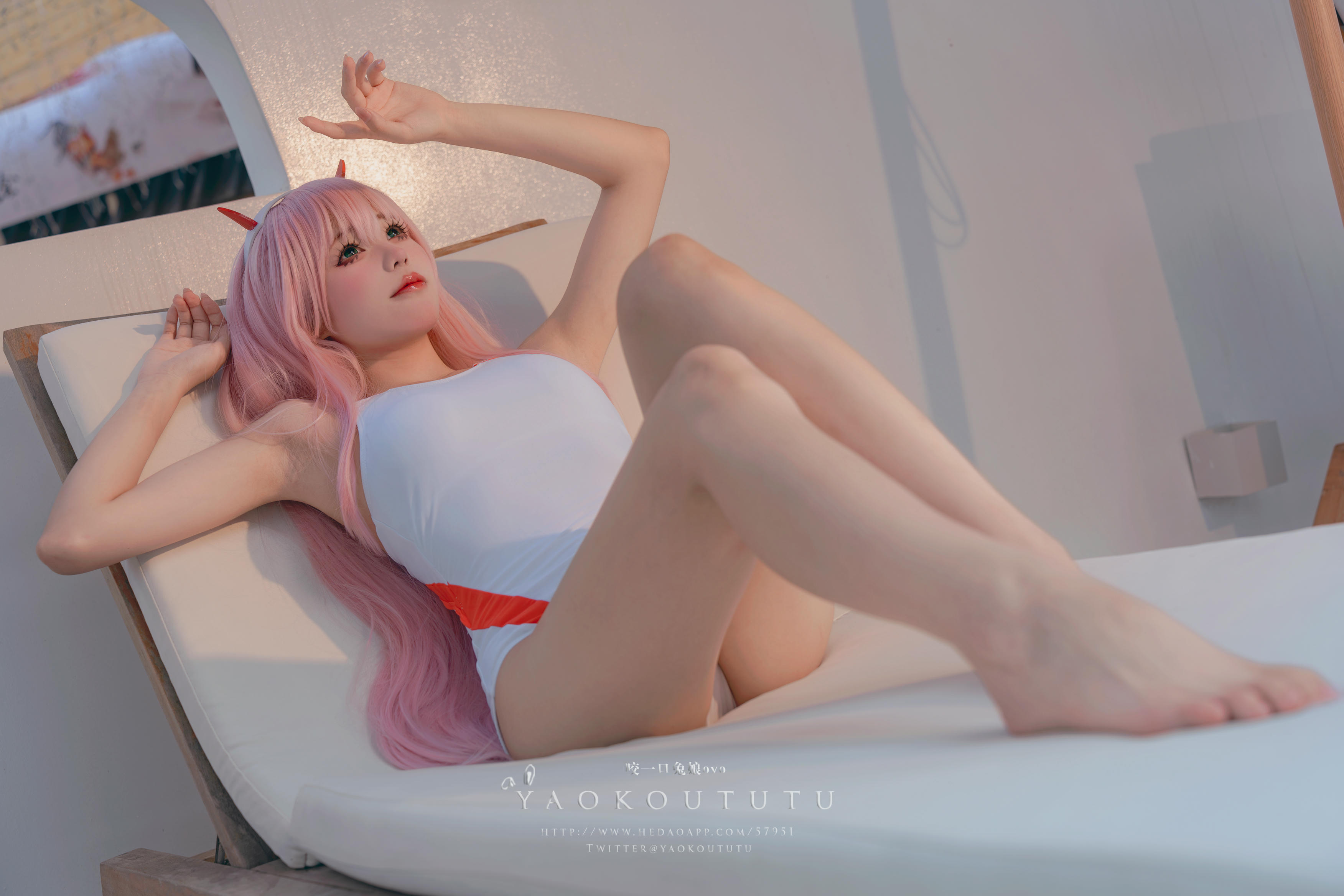 黏黏团子兔 NO.100 咬一口兔娘ovo『国家队02泳装』Pretty [58P+1V 1GB]_第1集