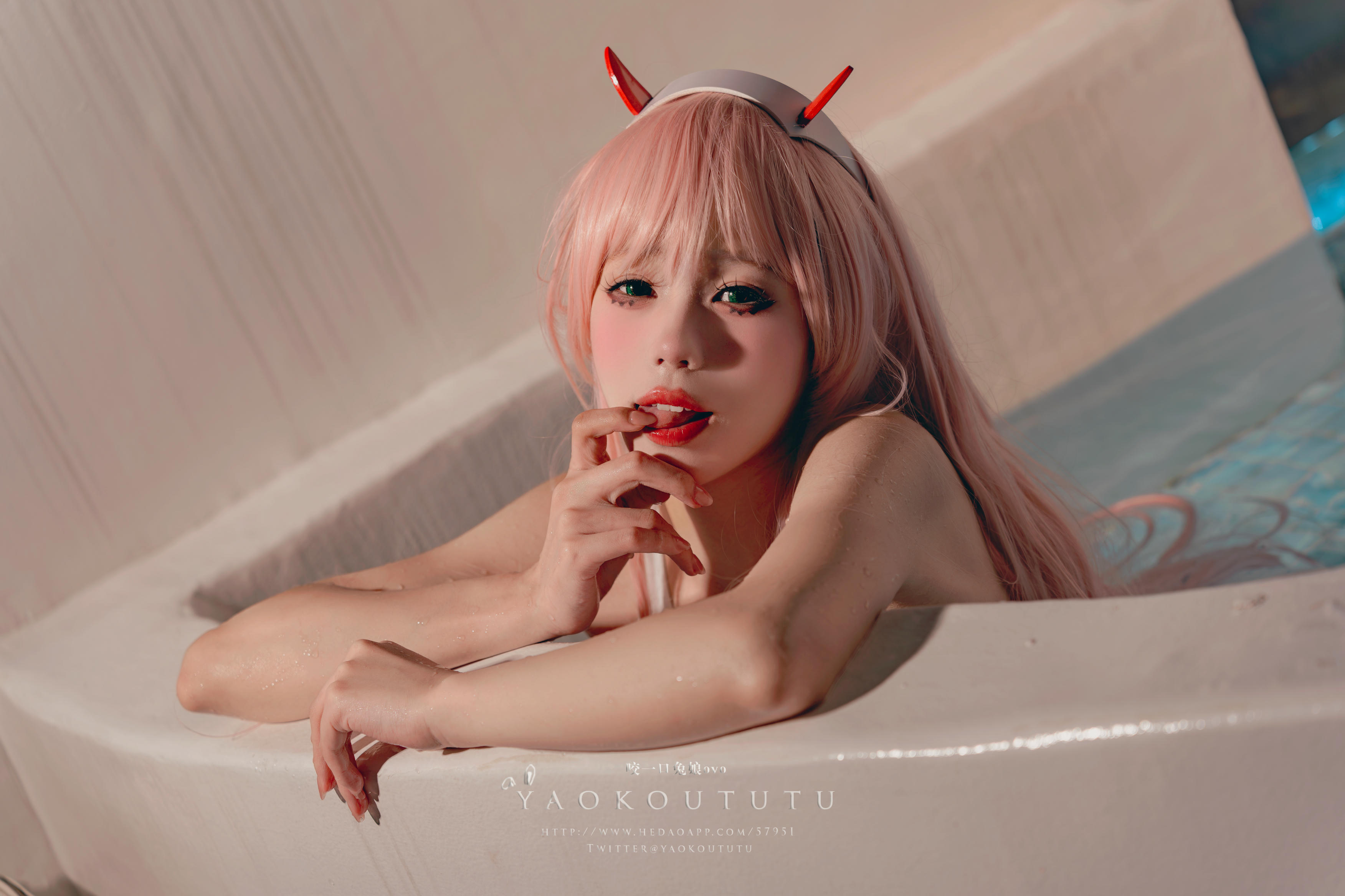 黏黏团子兔 NO.100 咬一口兔娘ovo『国家队02泳装』Pretty [58P+1V 1GB]_第2集