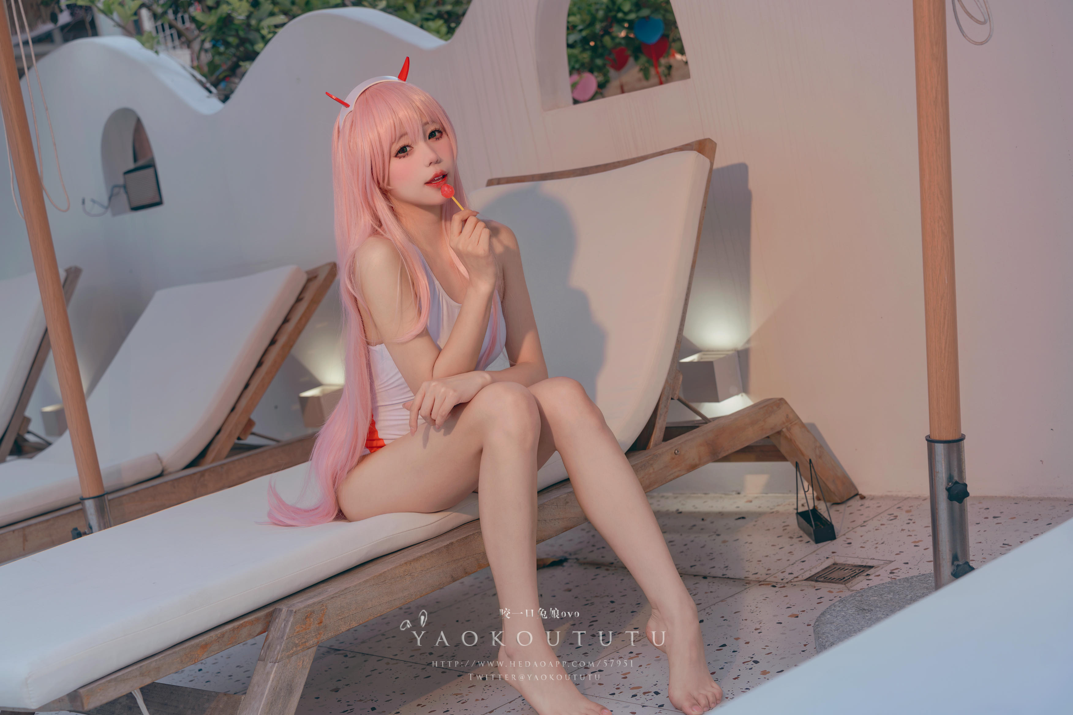 黏黏团子兔 NO.100 咬一口兔娘ovo『国家队02泳装』Pretty [58P+1V 1GB]_第1集