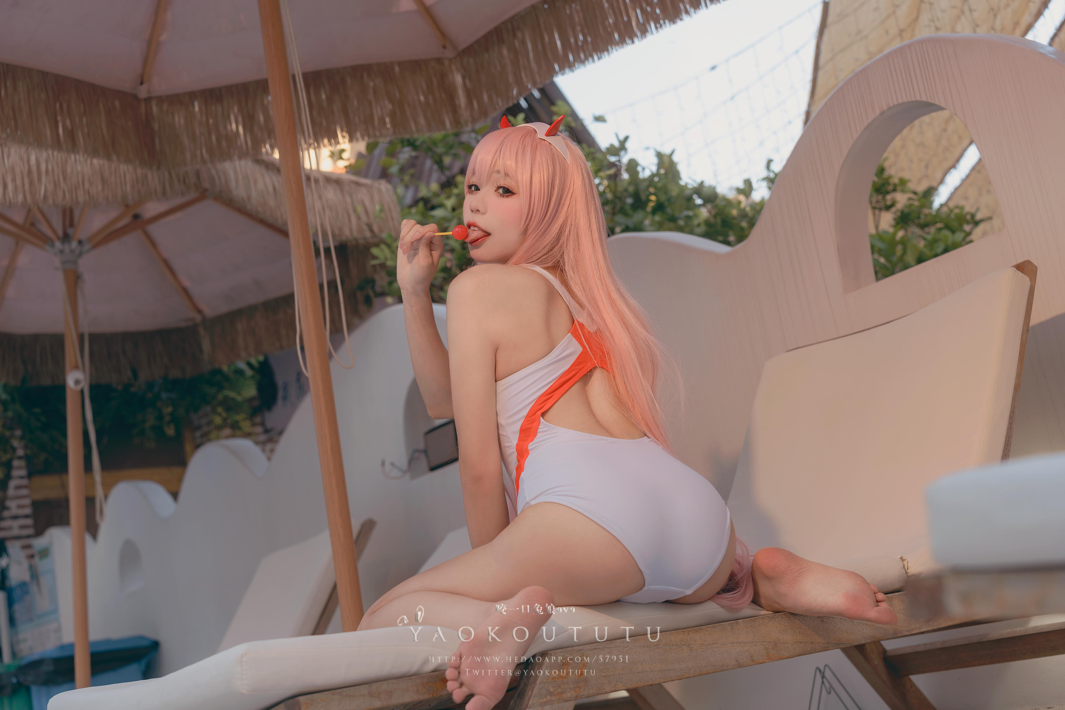 黏黏团子兔 NO.100 咬一口兔娘ovo『国家队02泳装』Pretty [58P+1V 1GB]_第1集