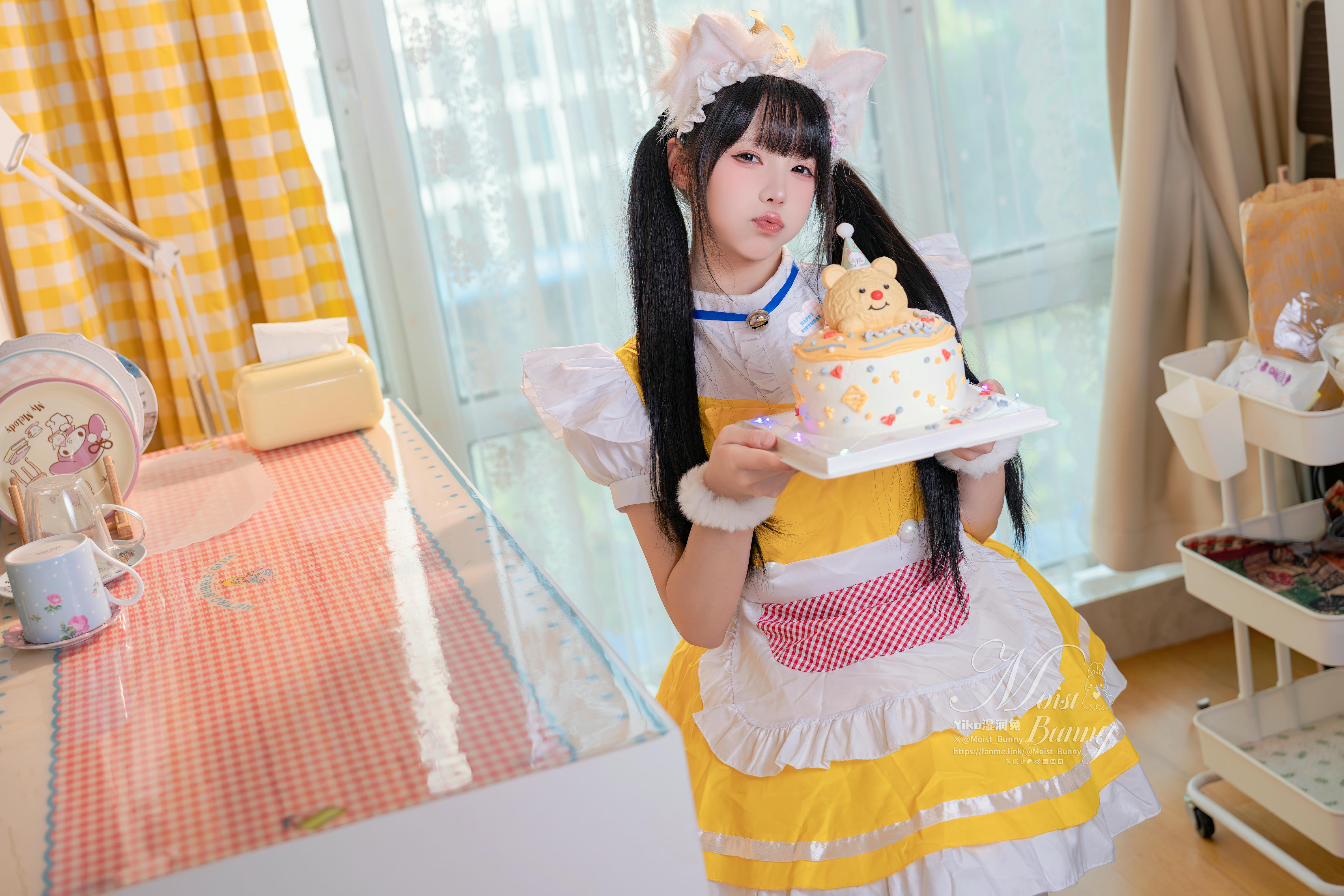 Yiko湿润兔 NO.202 诞生日限定 『兔子味蛋糕』[114P3V 2.95G]_第1集