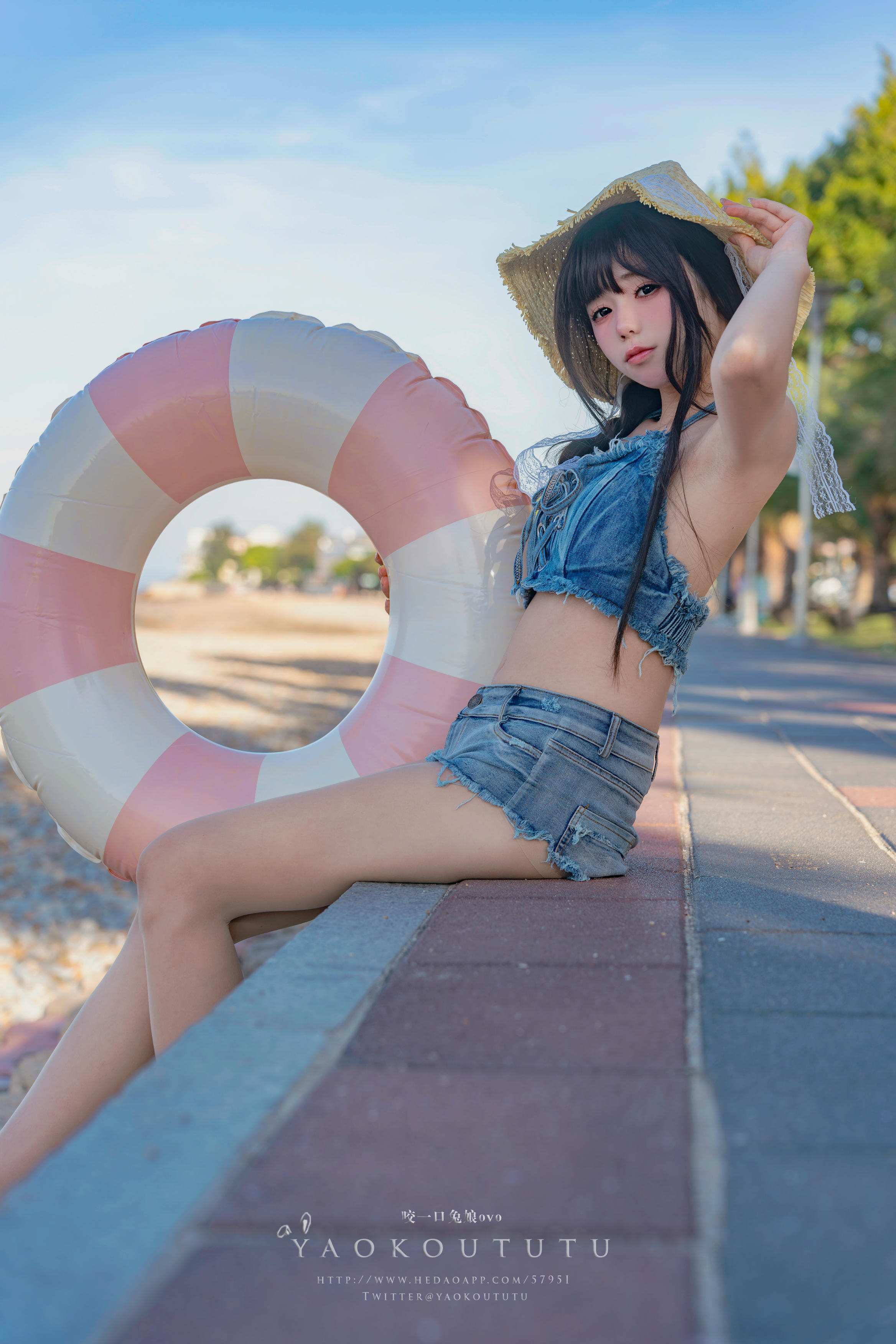 黏黏团子兔 NO.101 咬一口兔娘ovo『海の夏日』Shotgun [83P1V 1.44GB]_第1集