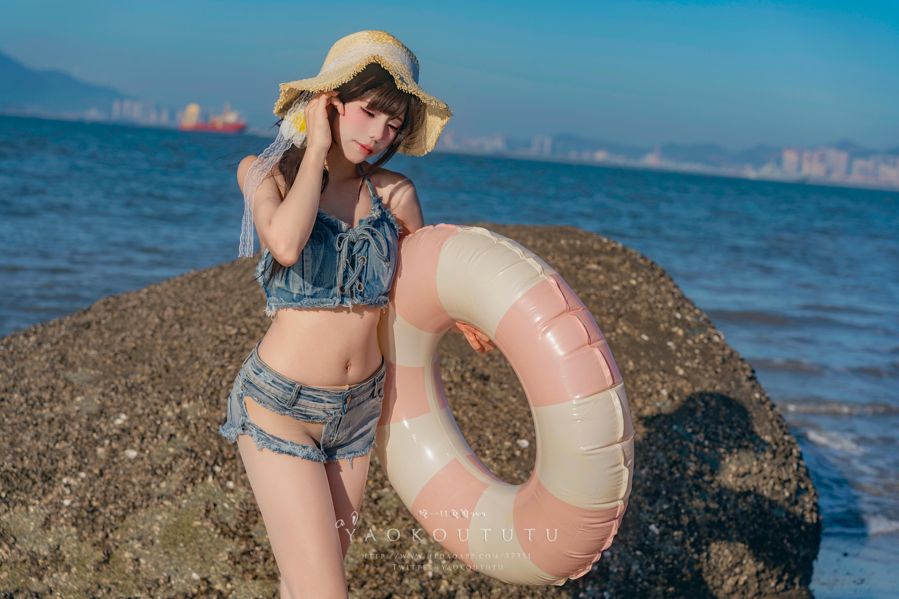 黏黏团子兔 NO.101 咬一口兔娘ovo『海の夏日』Shotgun [83P1V 1.44GB]_第1集