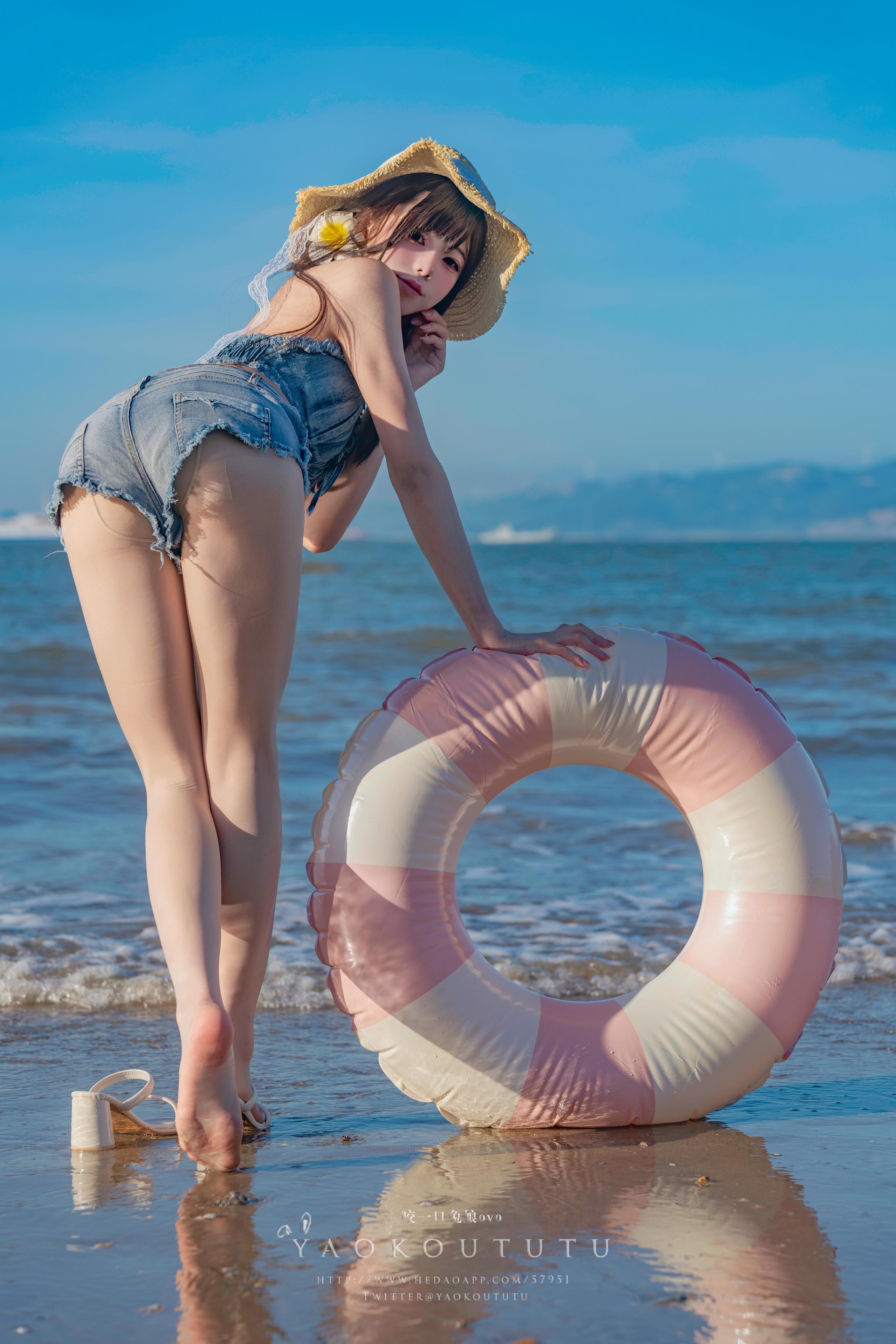 黏黏团子兔 NO.101 咬一口兔娘ovo『海の夏日』Shotgun [83P1V 1.44GB]_第1集