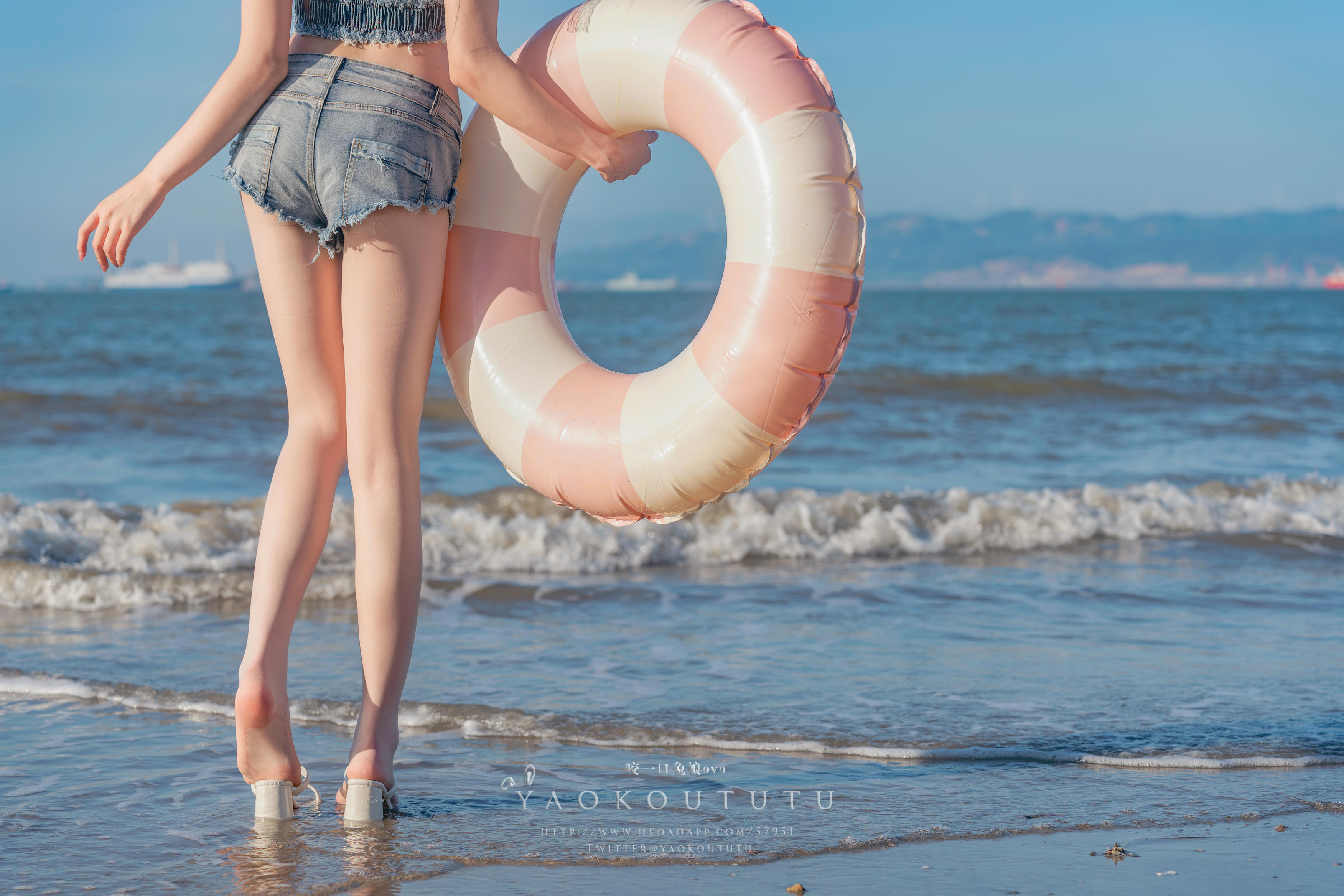 黏黏团子兔 NO.101 咬一口兔娘ovo『海の夏日』Shotgun [83P1V 1.44GB]_第1集