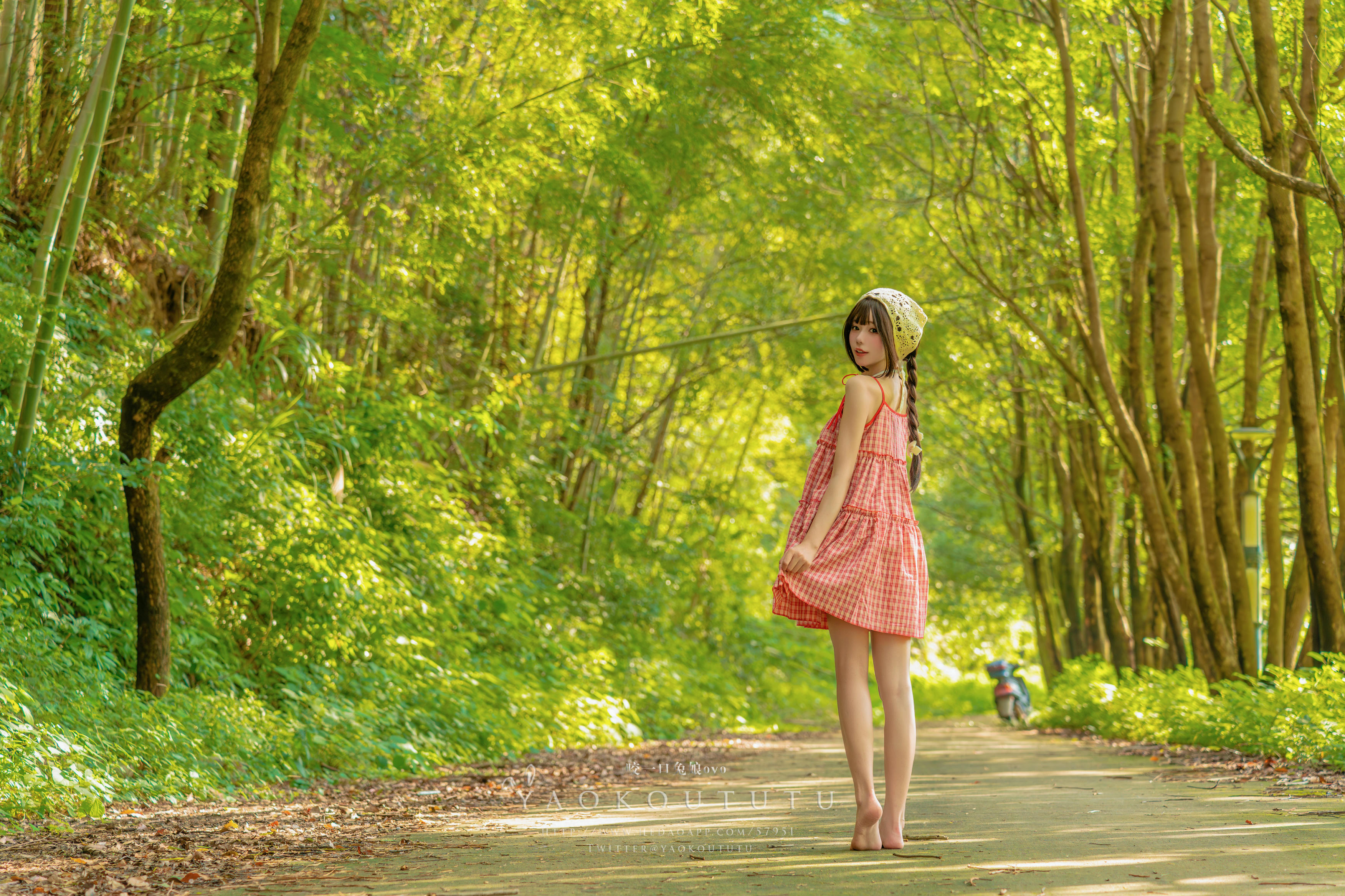 黏黏团子兔 NO.102 咬一口兔娘ovo『绿野茶会』Lovesick girls [69P1V 1.35GB]_第2集