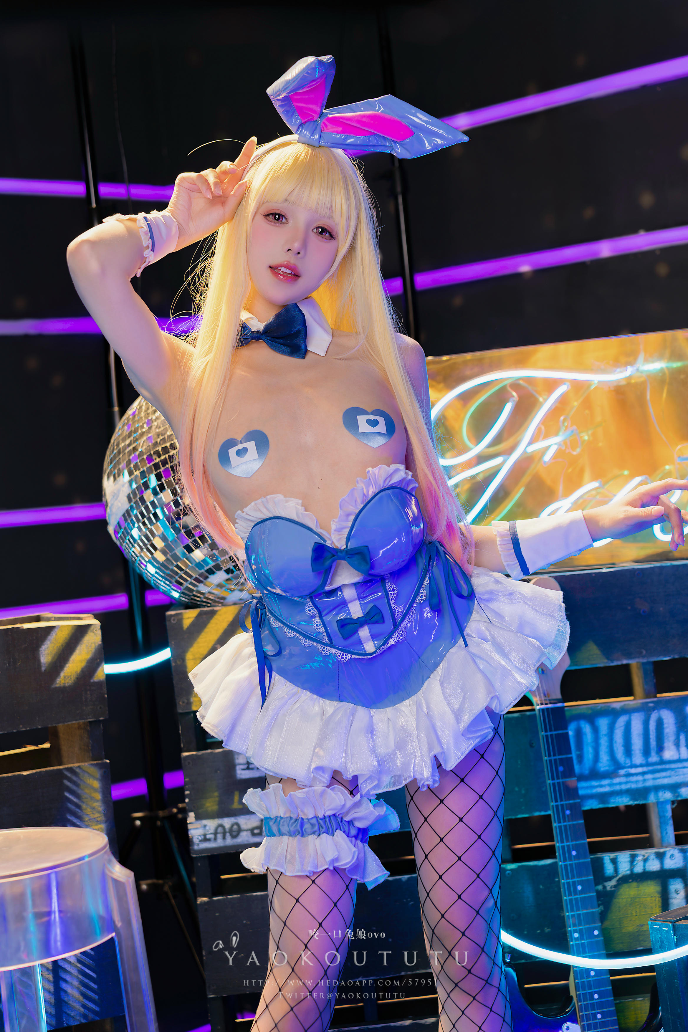 黏黏团子兔 NO.107 咬一口兔娘ovo 喜多川兔女郎&Be My Poi [70P1V-1.4G]_第2集