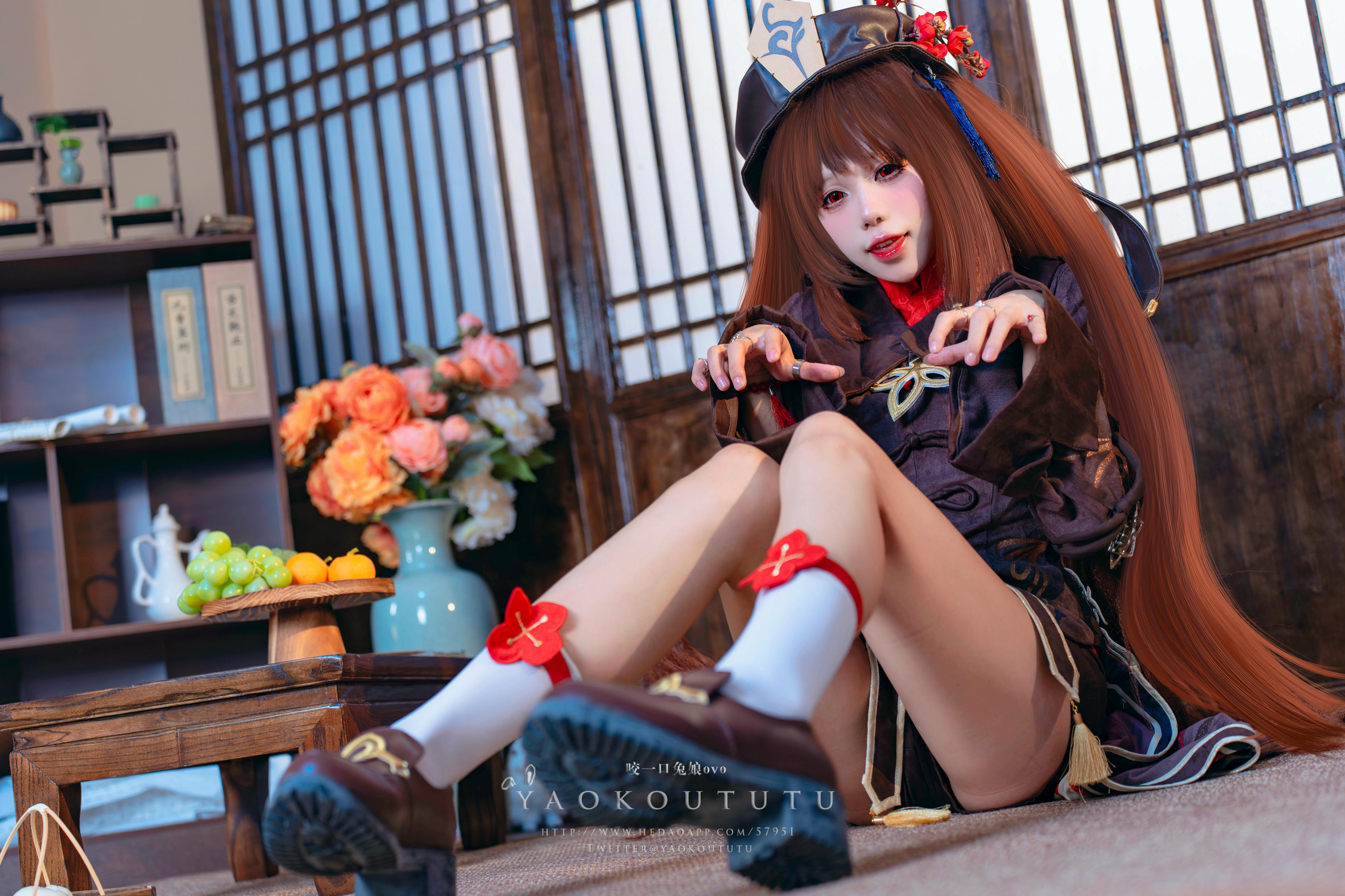 黏黏团子兔 NO.108 咬一口兔娘ovo 往生堂堂主胡桃&ミチノチモシーキミノキモチ [66P1V-1.51G]_第3集