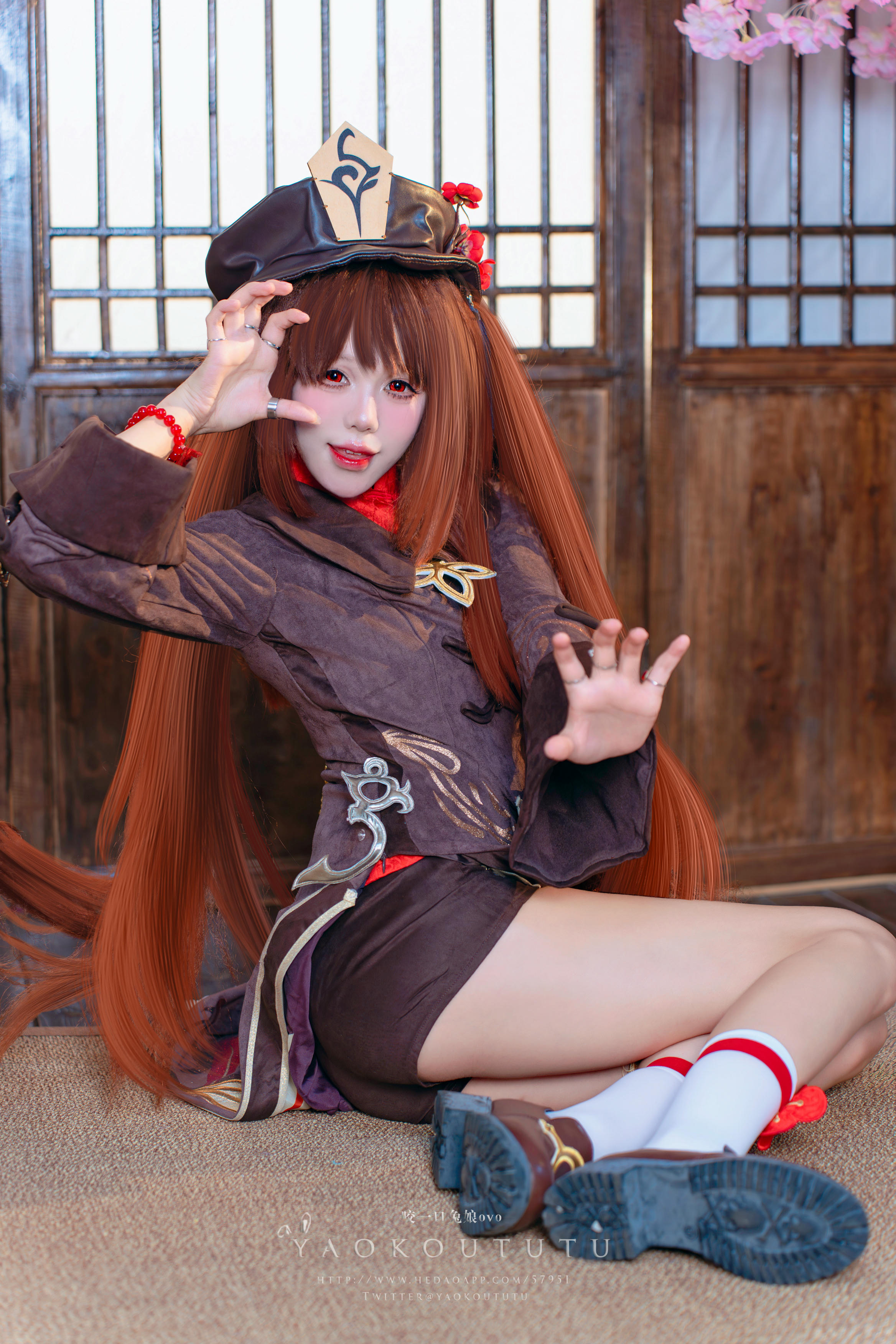 黏黏团子兔 NO.108 咬一口兔娘ovo 往生堂堂主胡桃&ミチノチモシーキミノキモチ [66P1V-1.51G]_第4集