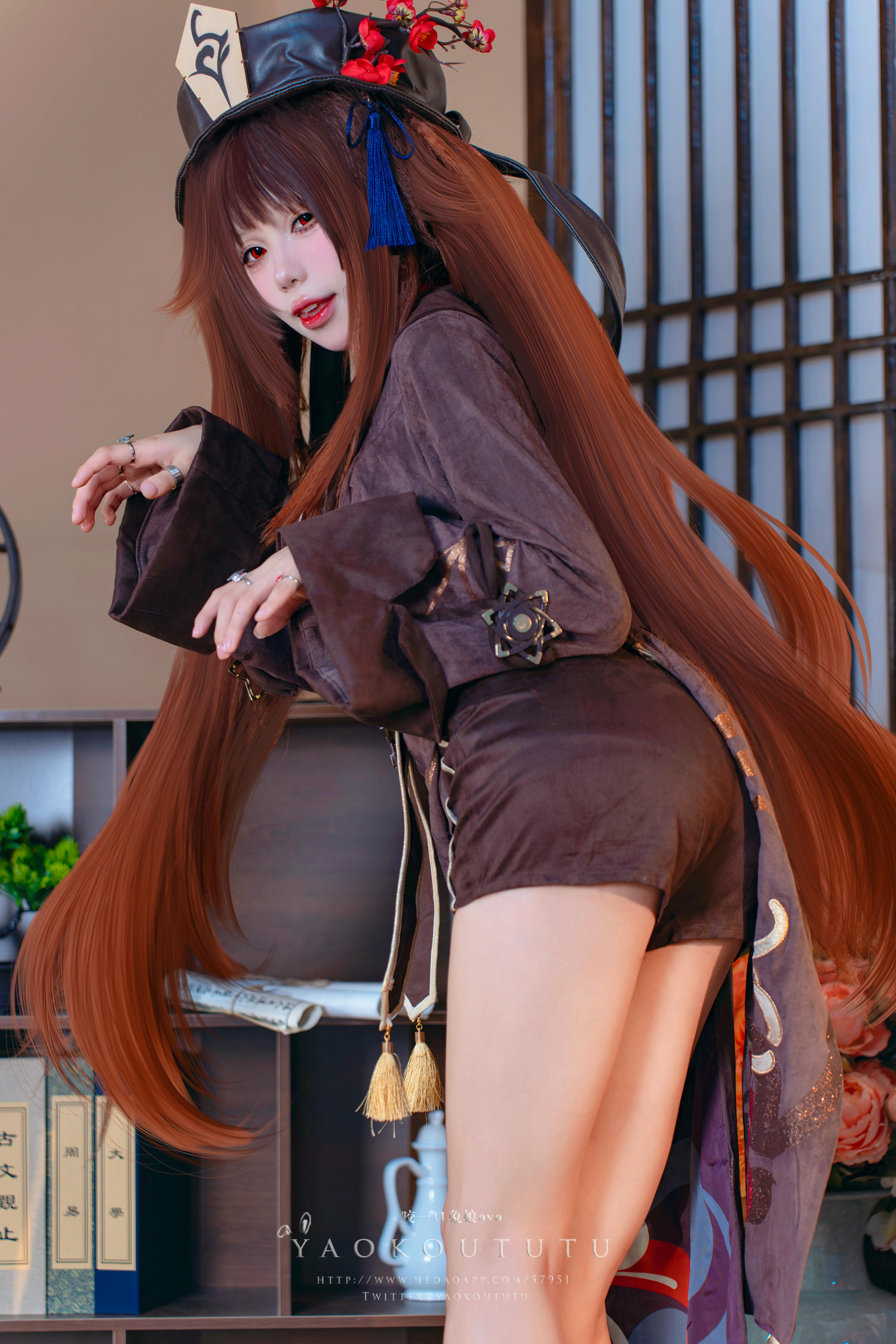 黏黏团子兔 NO.108 咬一口兔娘ovo 往生堂堂主胡桃&ミチノチモシーキミノキモチ [66P1V-1.51G]_第4集