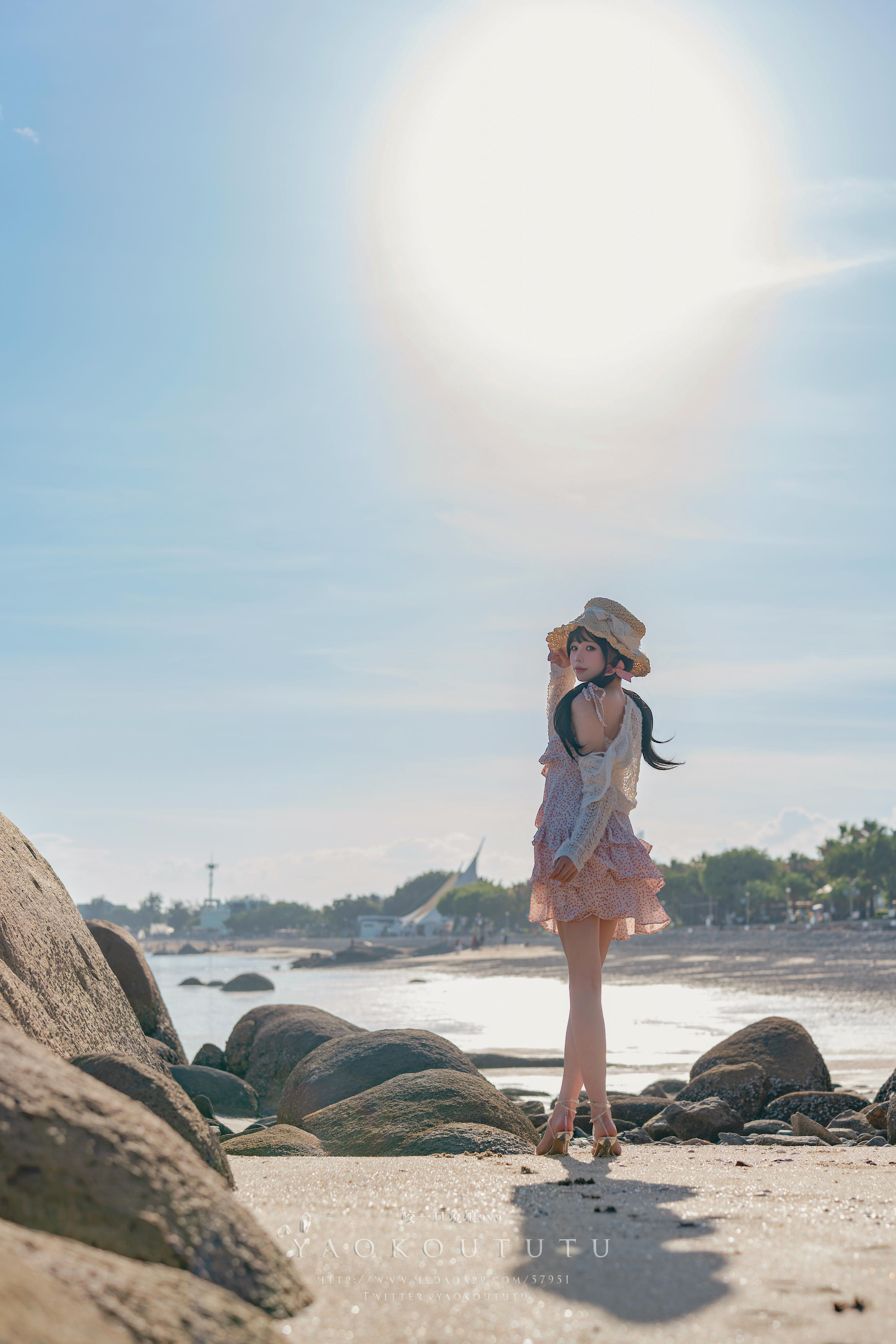 黏黏团子兔 NO.114 咬一口兔娘ovo 十月订阅『邻家小妹』日不落 [62P1V 1.23GB]_第1集