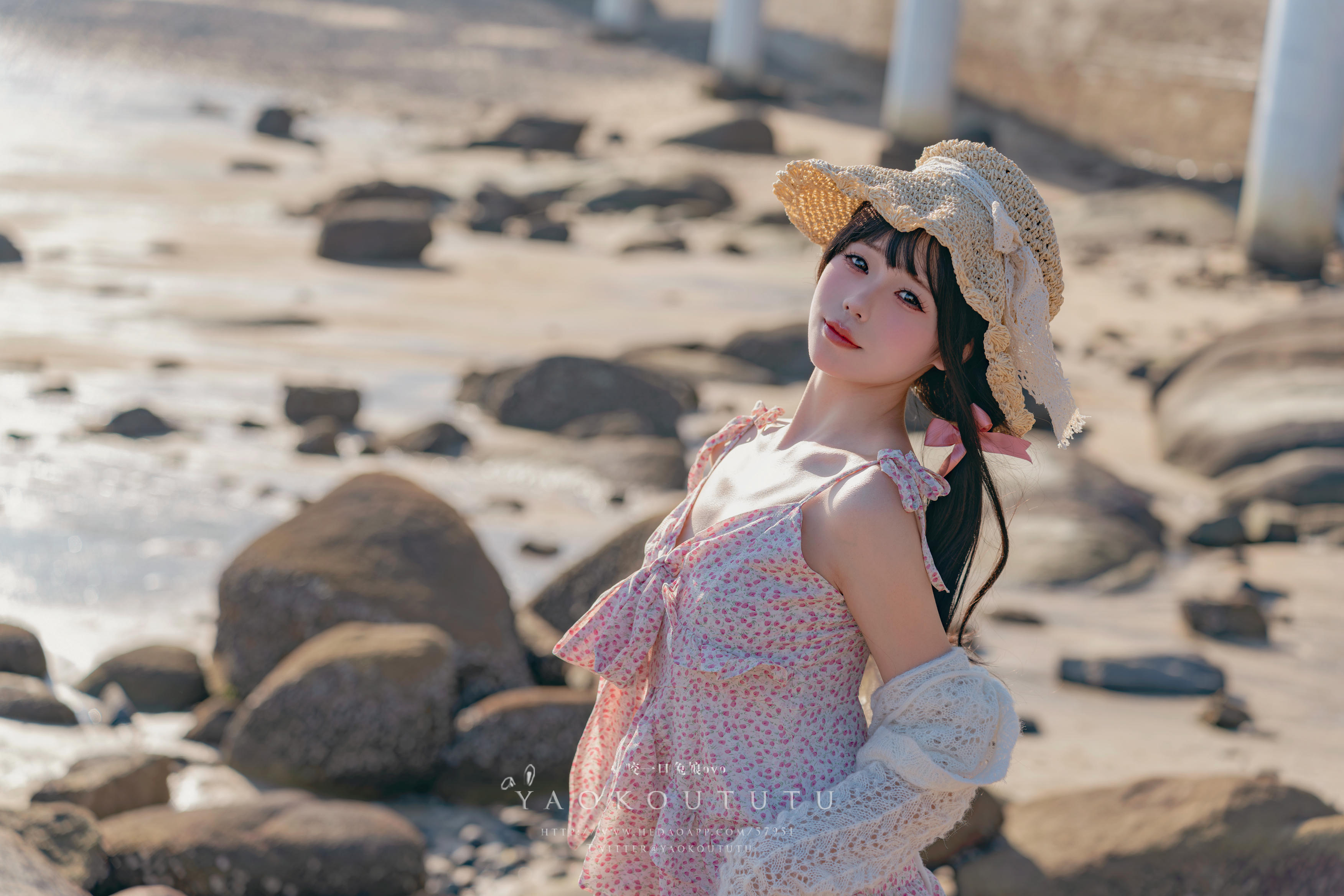 黏黏团子兔 NO.114 咬一口兔娘ovo 十月订阅『邻家小妹』日不落 [62P1V 1.23GB]_第1集