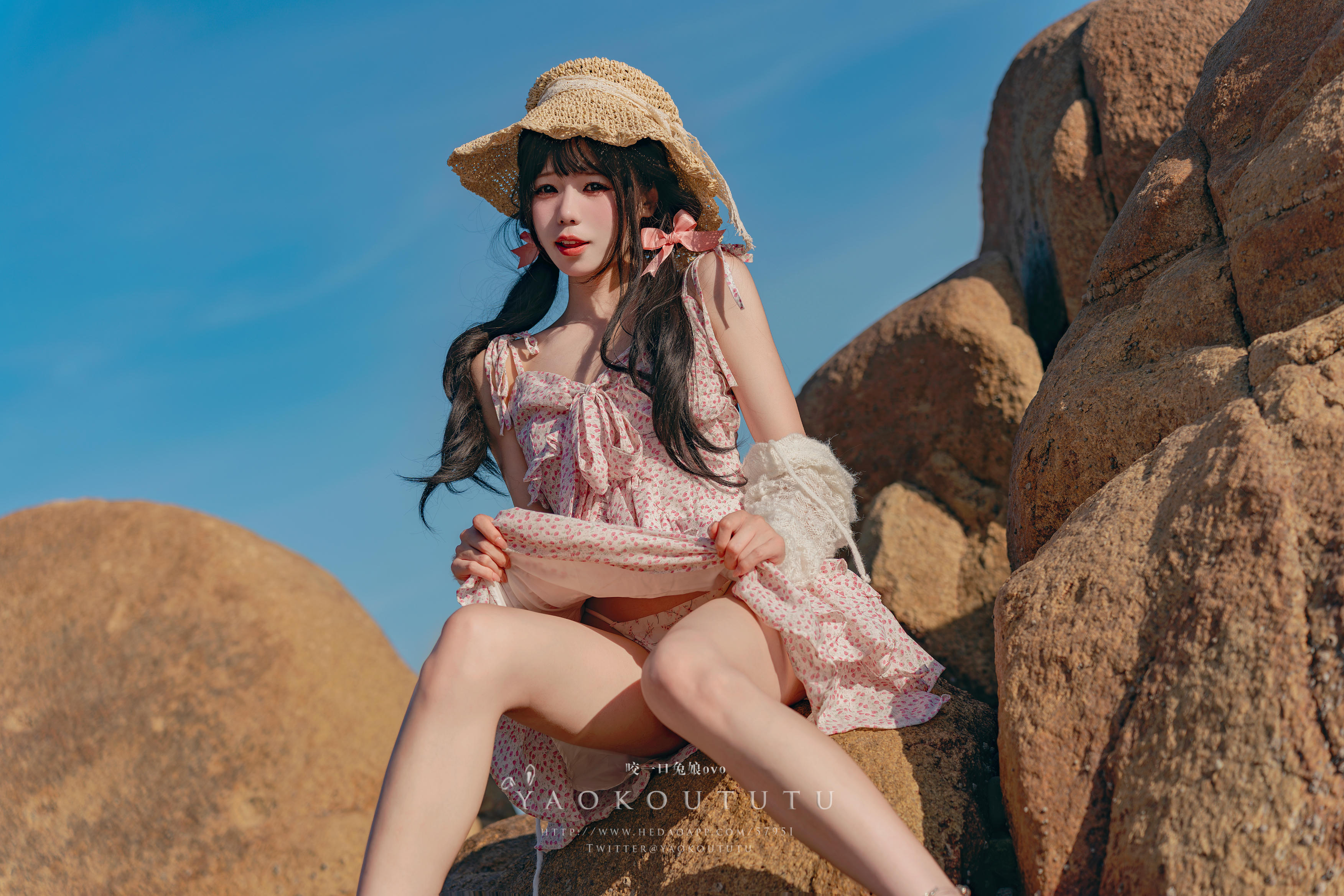 黏黏团子兔 NO.114 咬一口兔娘ovo 十月订阅『邻家小妹』日不落 [62P1V 1.23GB]_第1集