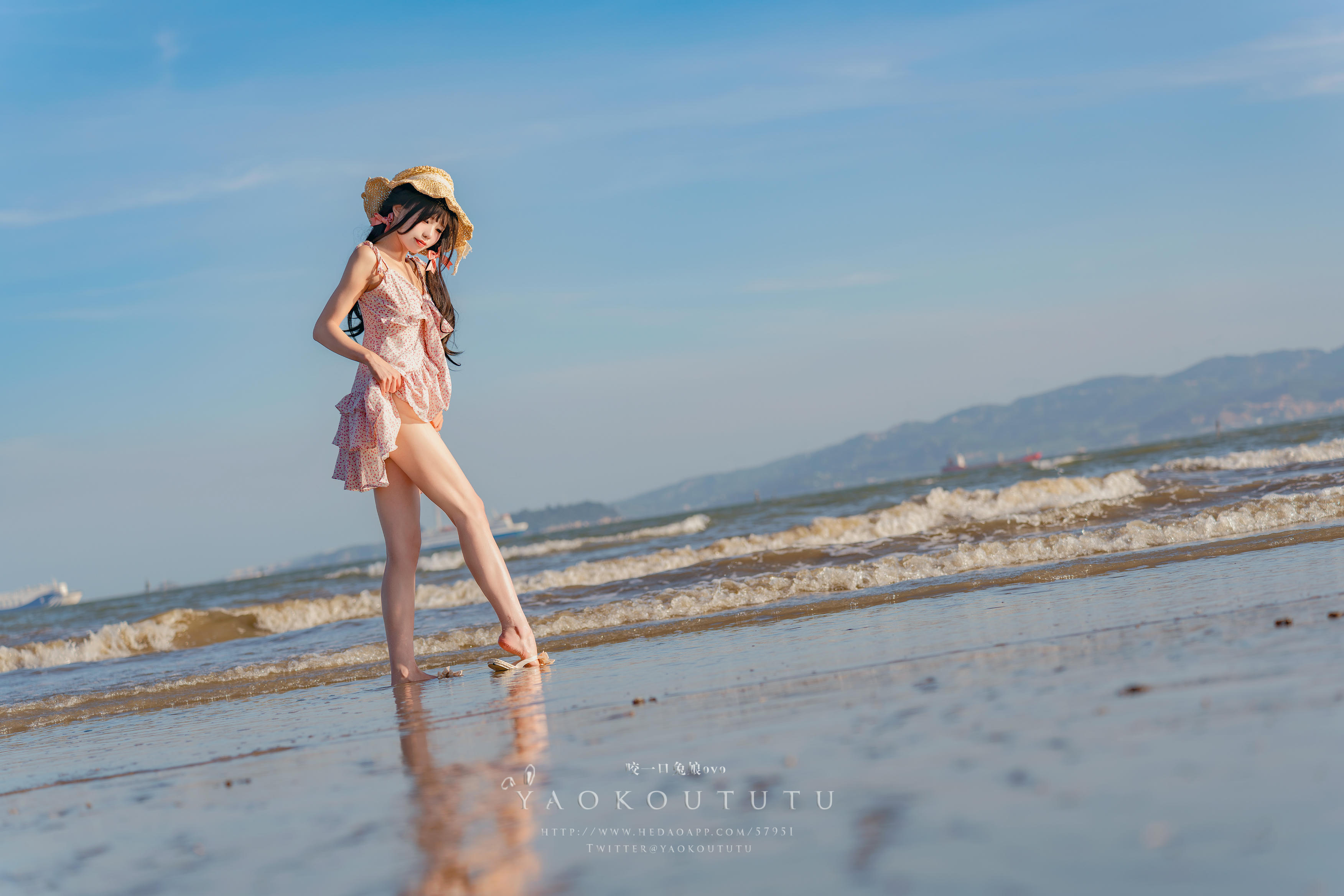 黏黏团子兔 NO.114 咬一口兔娘ovo 十月订阅『邻家小妹』日不落 [62P1V 1.23GB]_第2集