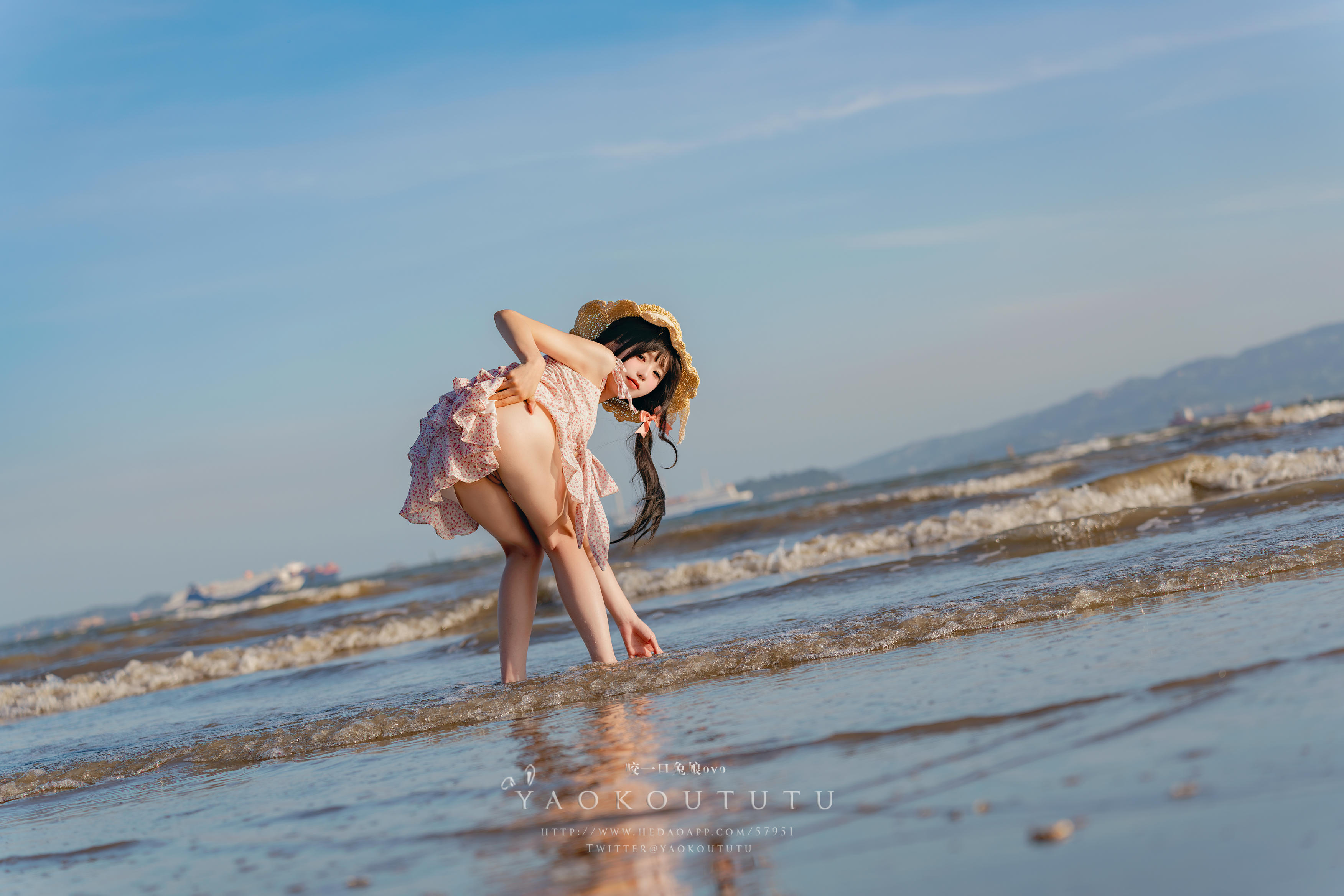 黏黏团子兔 NO.114 咬一口兔娘ovo 十月订阅『邻家小妹』日不落 [62P1V 1.23GB]_第2集