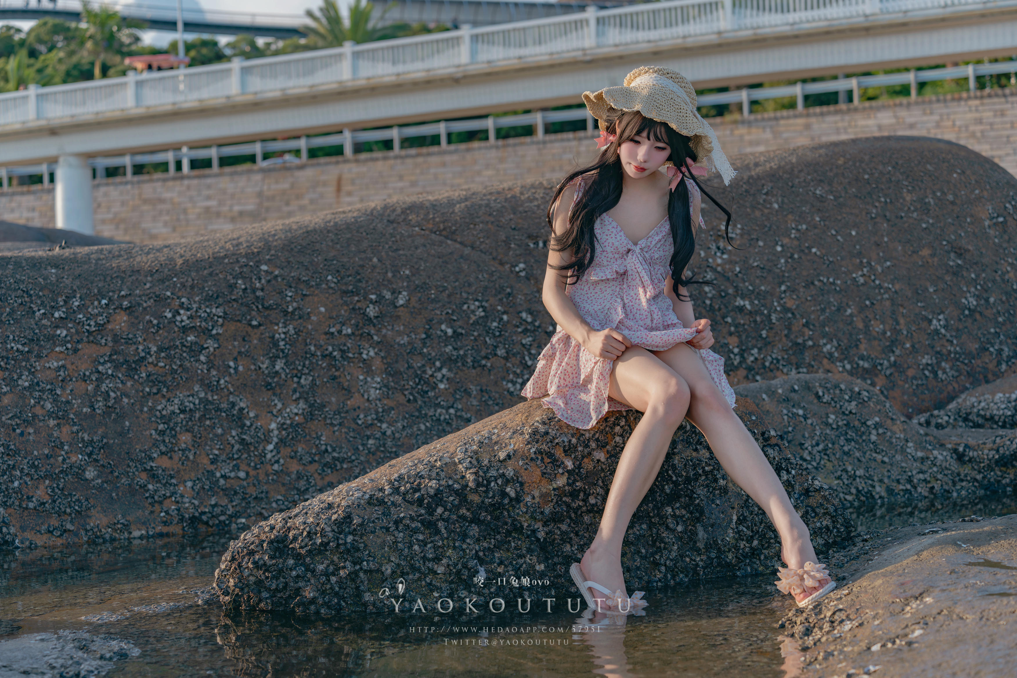 黏黏团子兔 NO.114 咬一口兔娘ovo 十月订阅『邻家小妹』日不落 [62P1V 1.23GB]_第2集