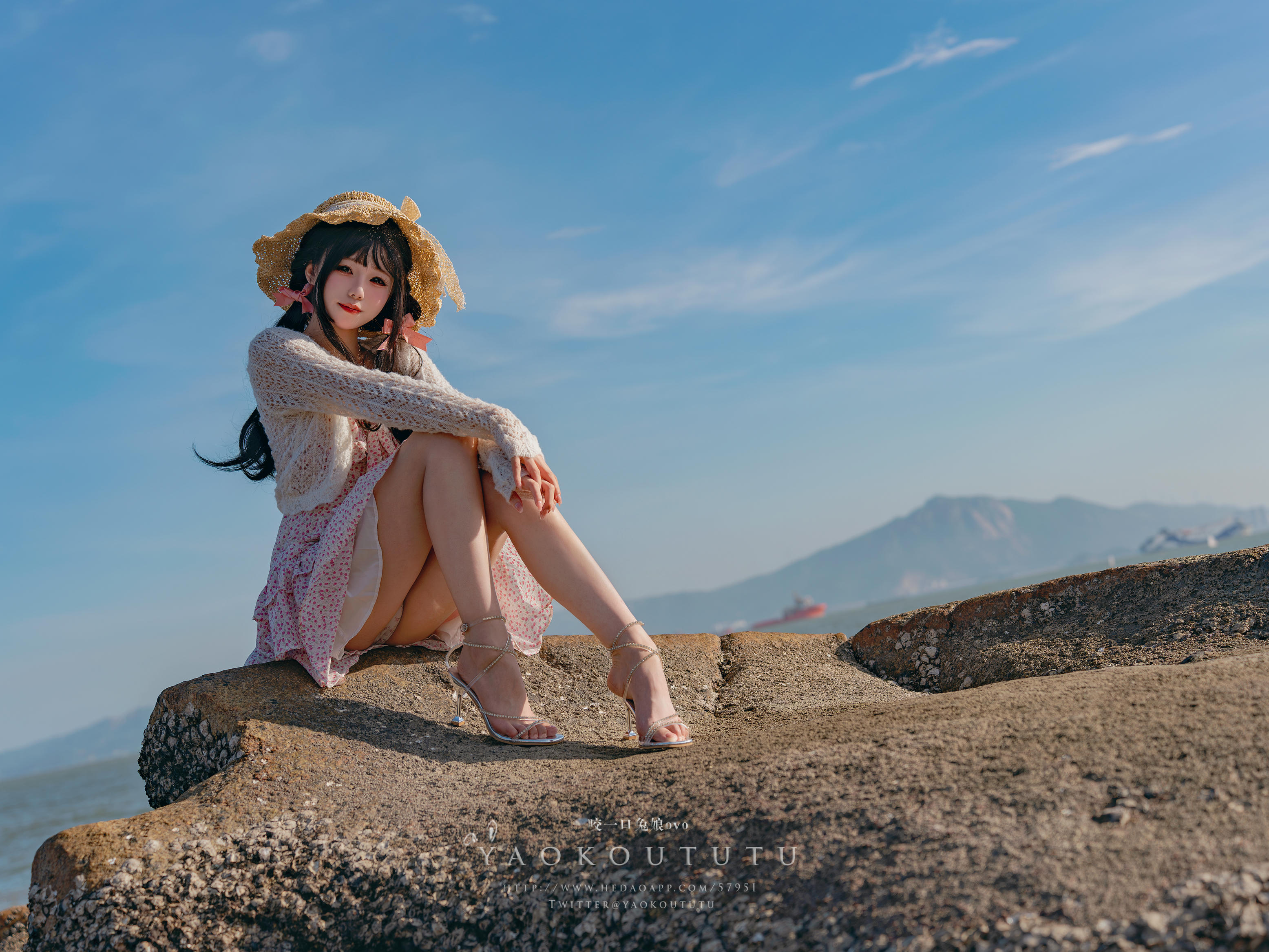 黏黏团子兔 NO.114 咬一口兔娘ovo 十月订阅『邻家小妹』日不落 [62P1V 1.23GB]_第1集