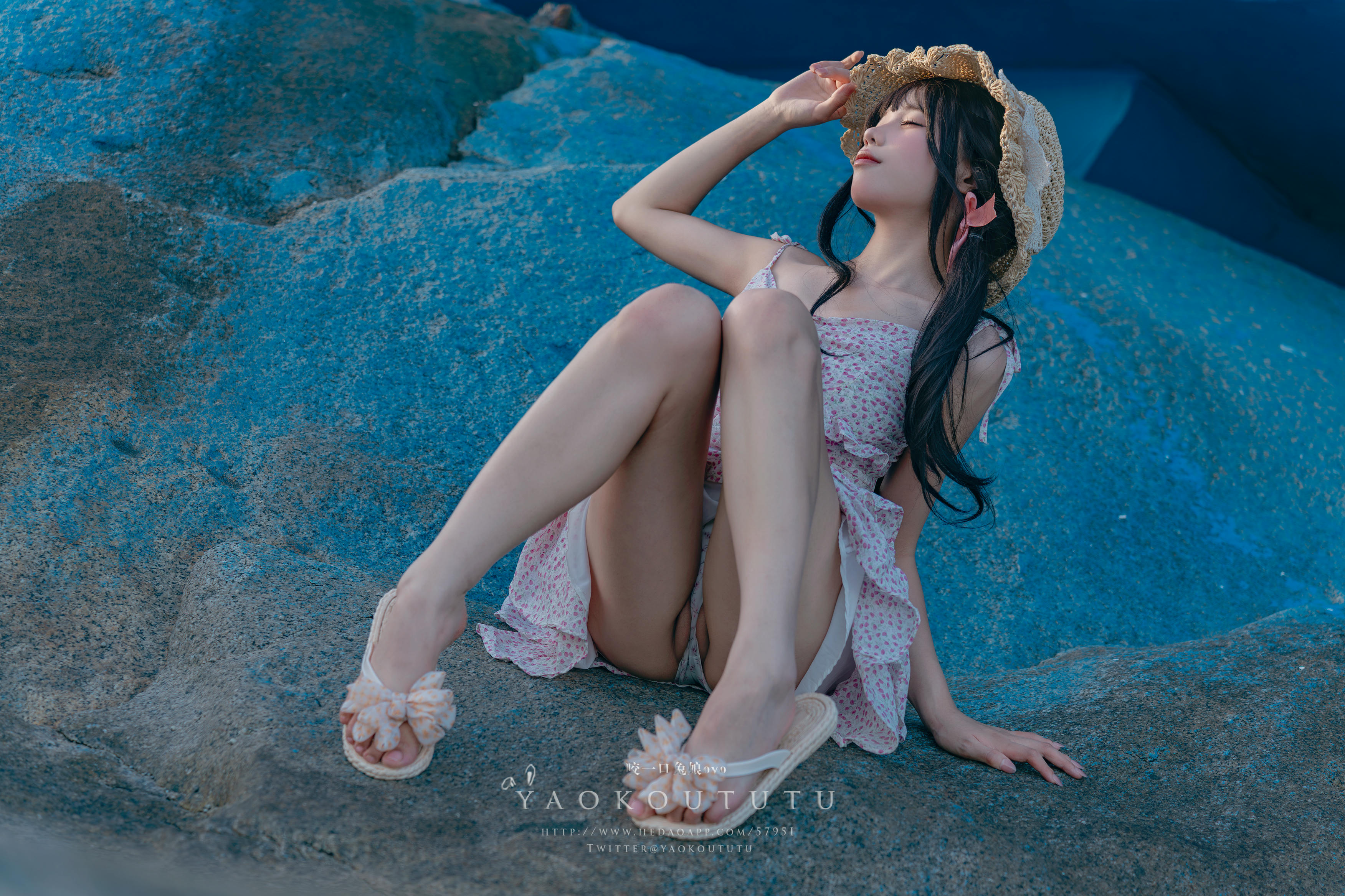 黏黏团子兔 NO.114 咬一口兔娘ovo 十月订阅『邻家小妹』日不落 [62P1V 1.23GB]_第3集