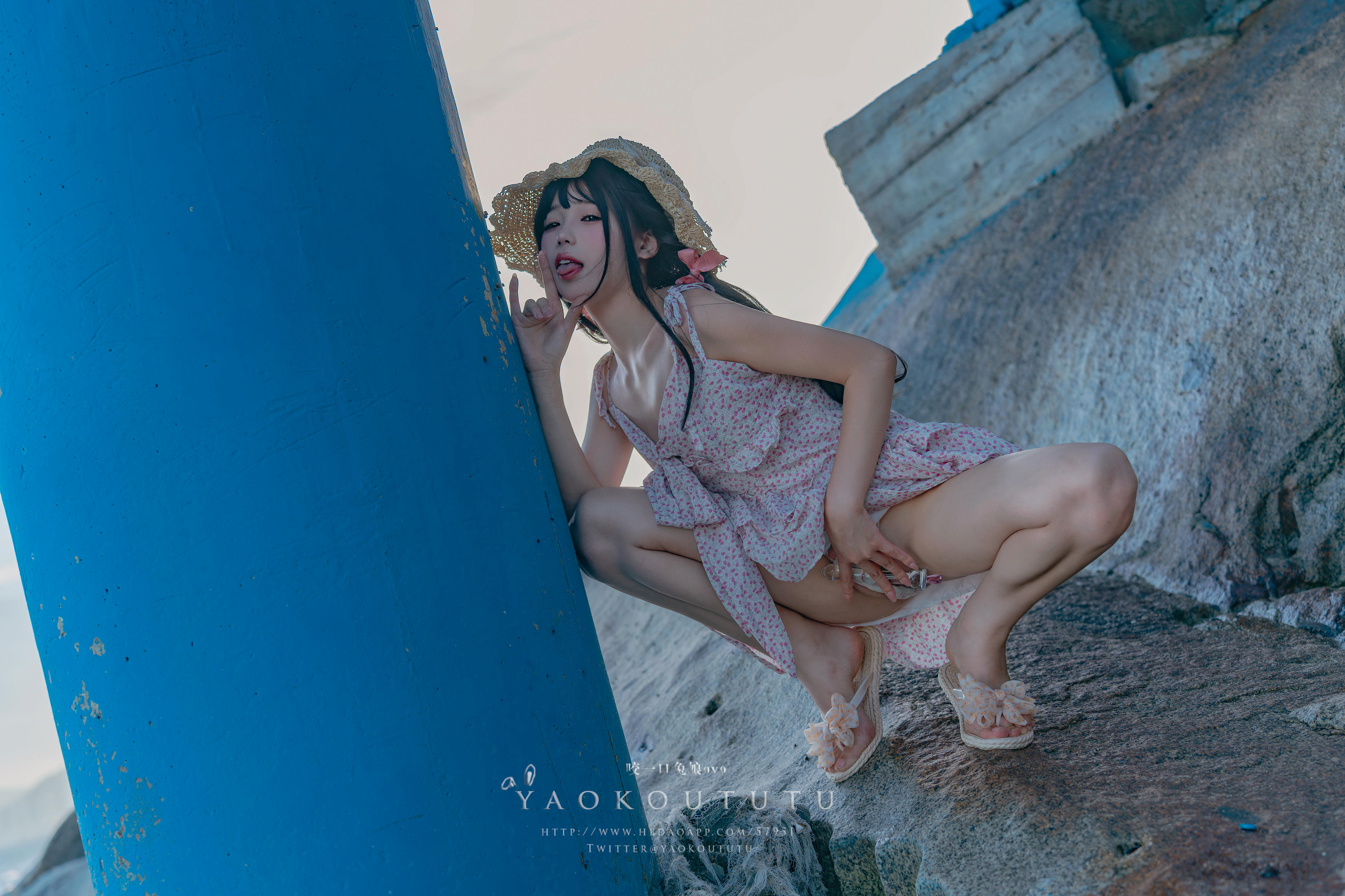 黏黏团子兔 NO.114 咬一口兔娘ovo 十月订阅『邻家小妹』日不落 [62P1V 1.23GB]_第3集