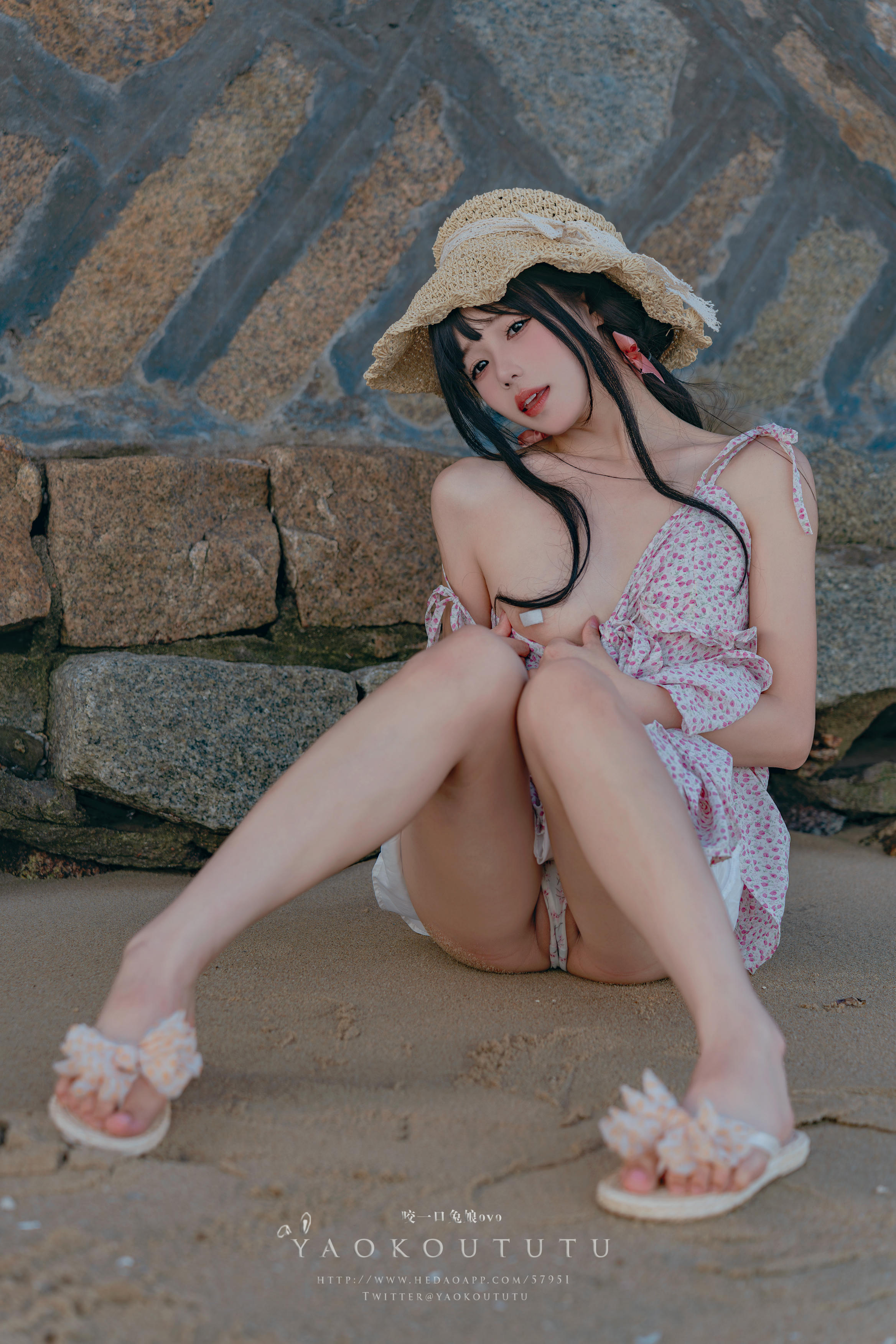 黏黏团子兔 NO.114 咬一口兔娘ovo 十月订阅『邻家小妹』日不落 [62P1V 1.23GB]_第3集