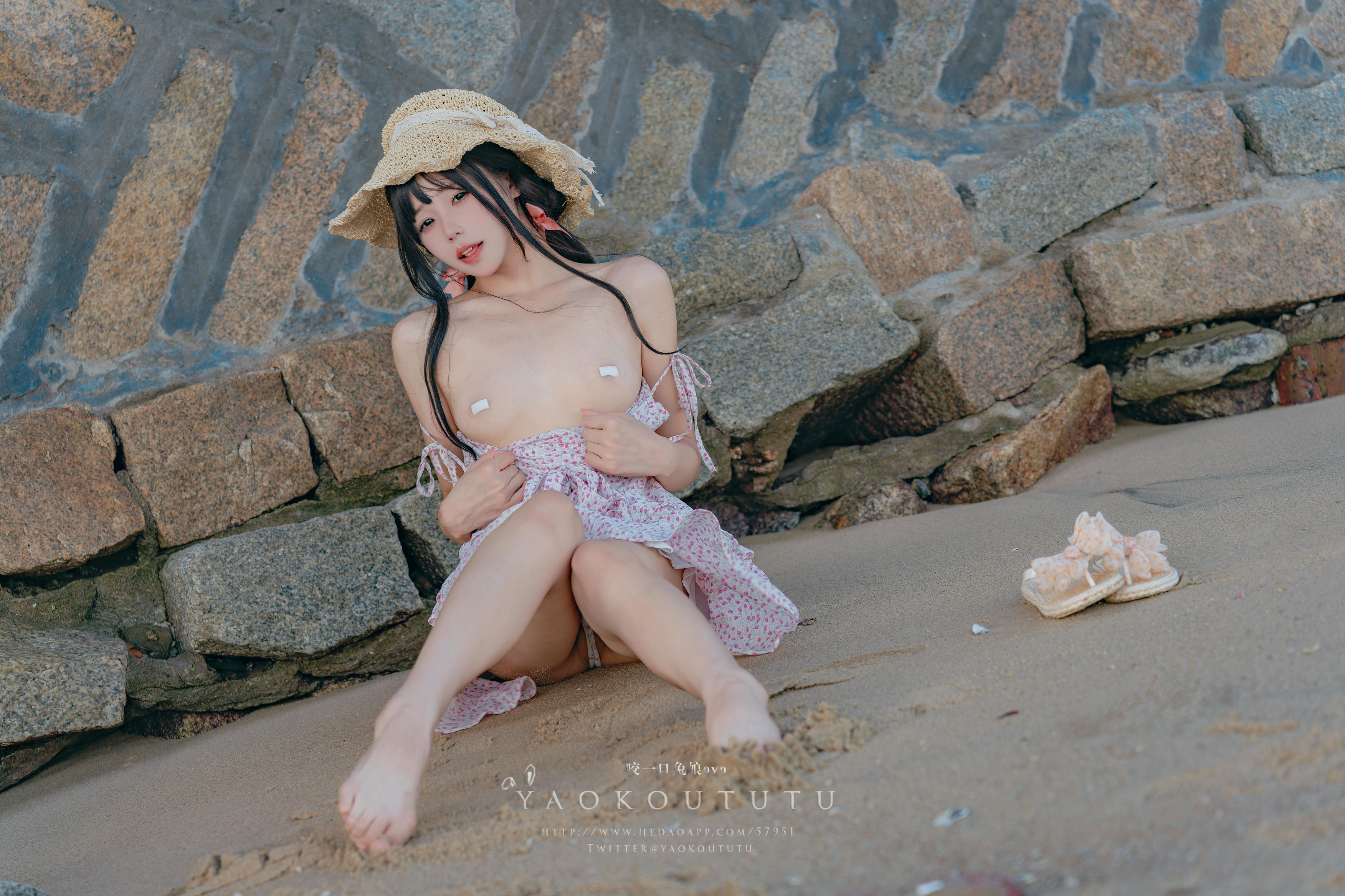 黏黏团子兔 NO.114 咬一口兔娘ovo 十月订阅『邻家小妹』日不落 [62P1V 1.23GB]_第3集