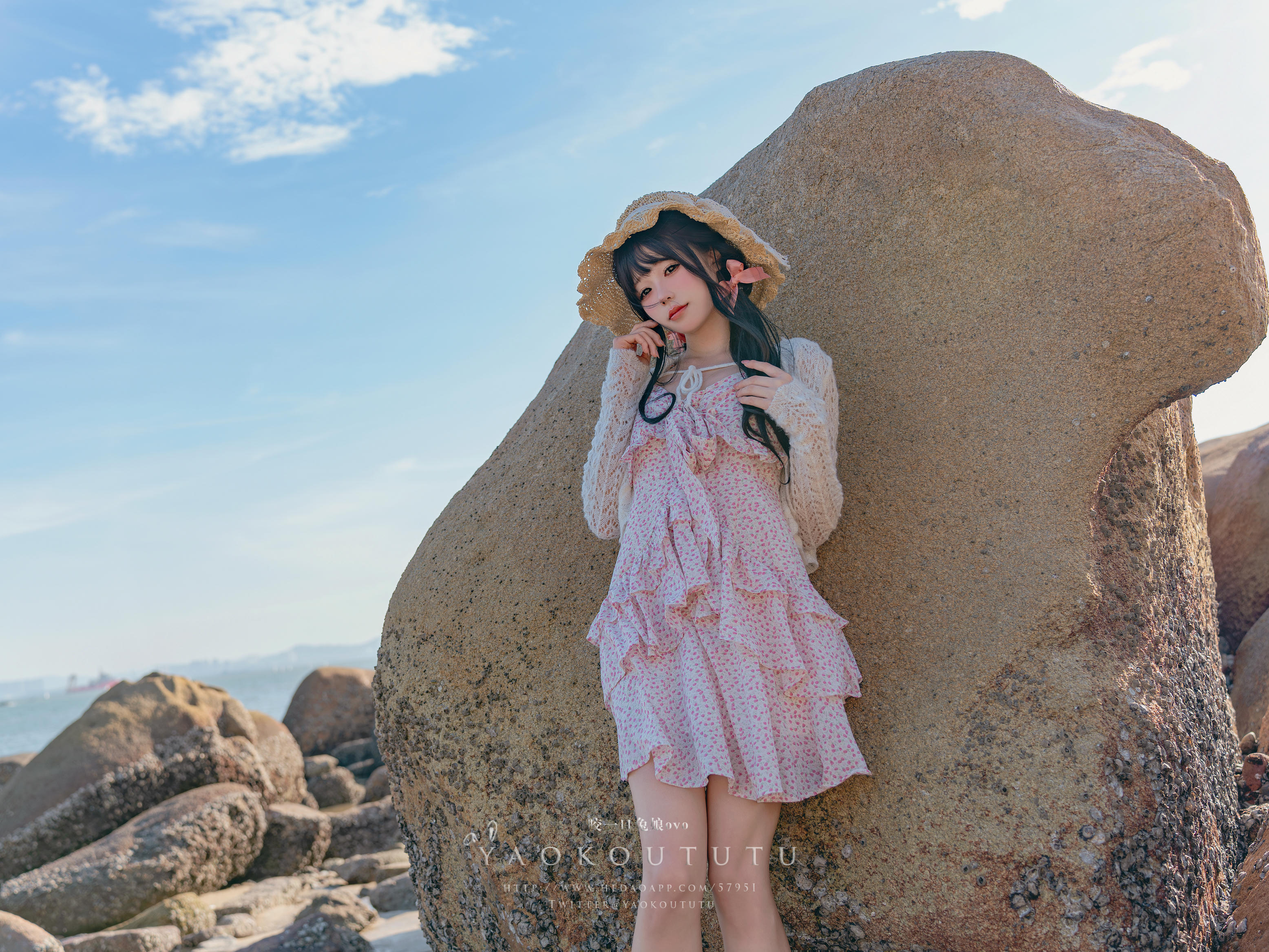 黏黏团子兔 NO.114 咬一口兔娘ovo 十月订阅『邻家小妹』日不落 [62P1V 1.23GB]_第1集