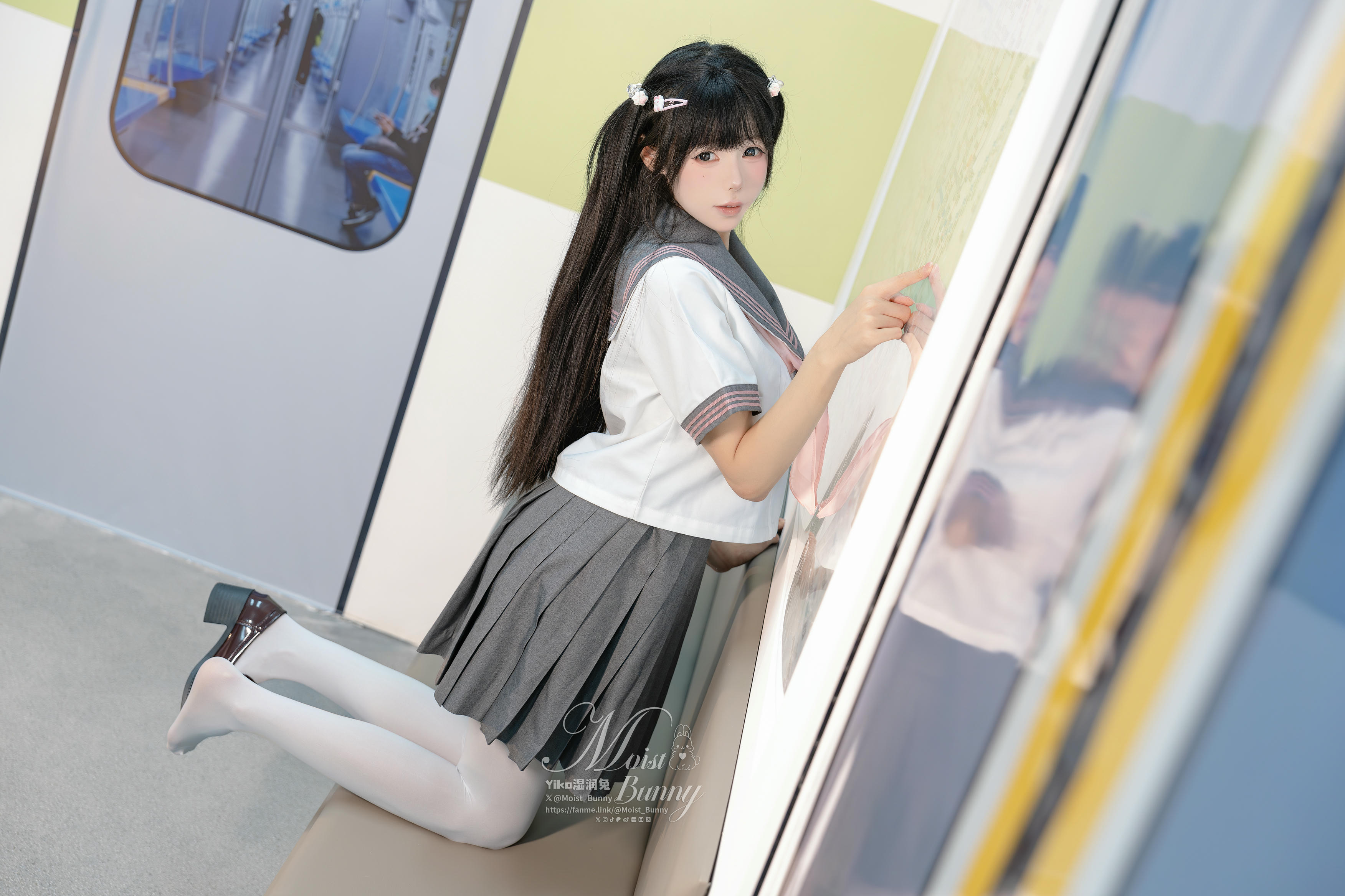 Yiko湿润兔 NO.204 24.12月作品『地铁萌妹』[165P 1V-1.92G]_第1集