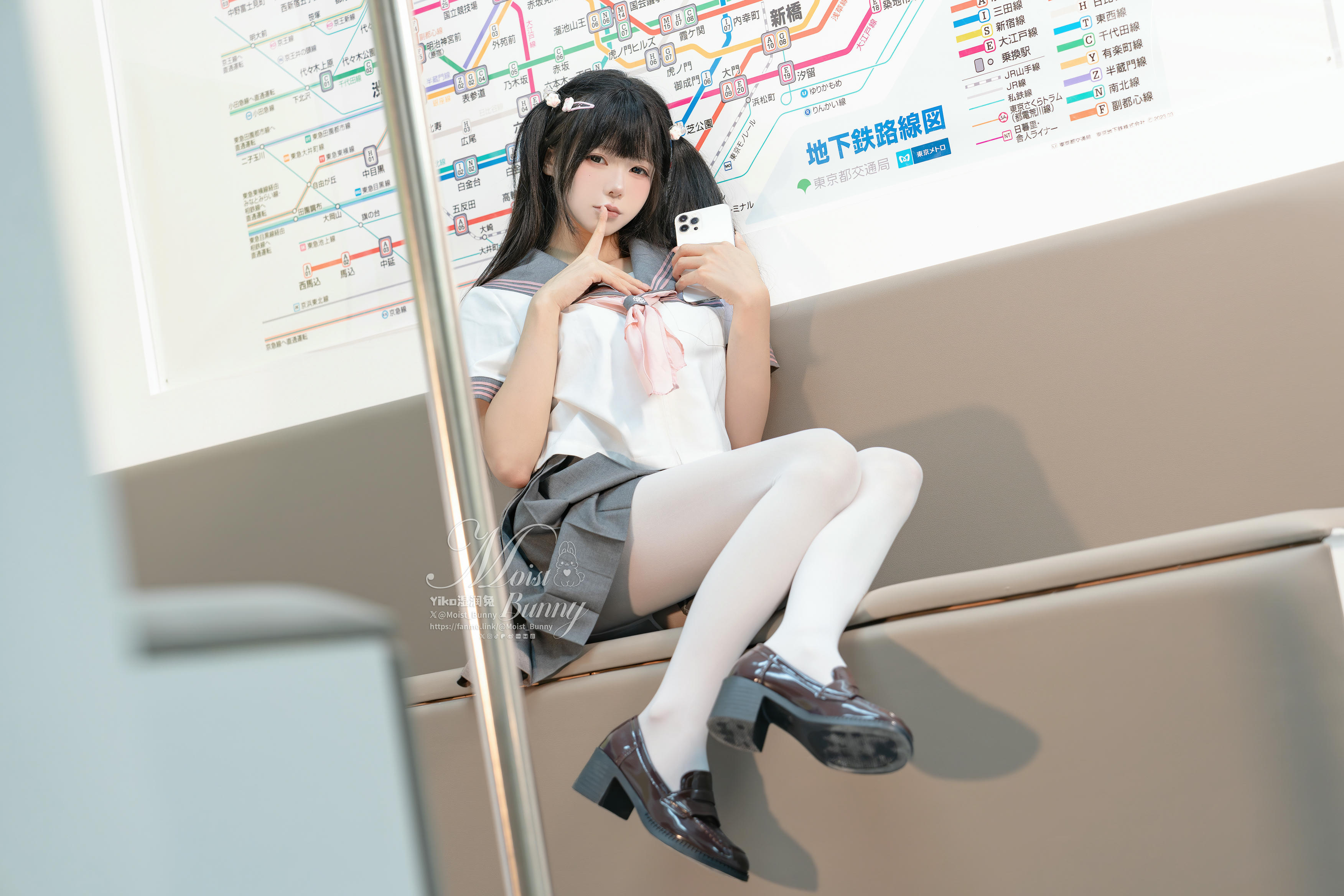 Yiko湿润兔 NO.204 24.12月作品『地铁萌妹』[165P 1V-1.92G]_第1集