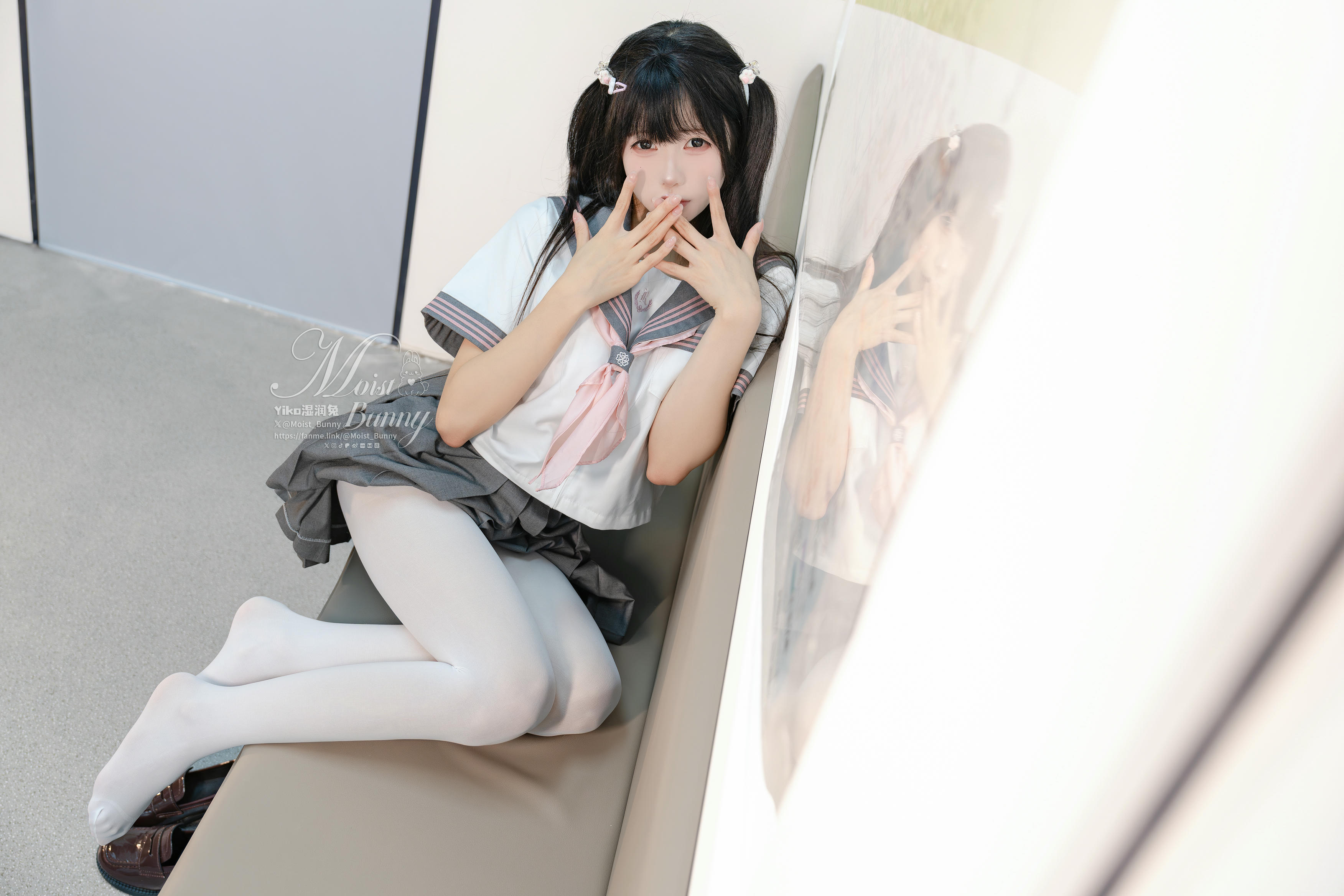 Yiko湿润兔 NO.204 24.12月作品『地铁萌妹』[165P 1V-1.92G]_第1集