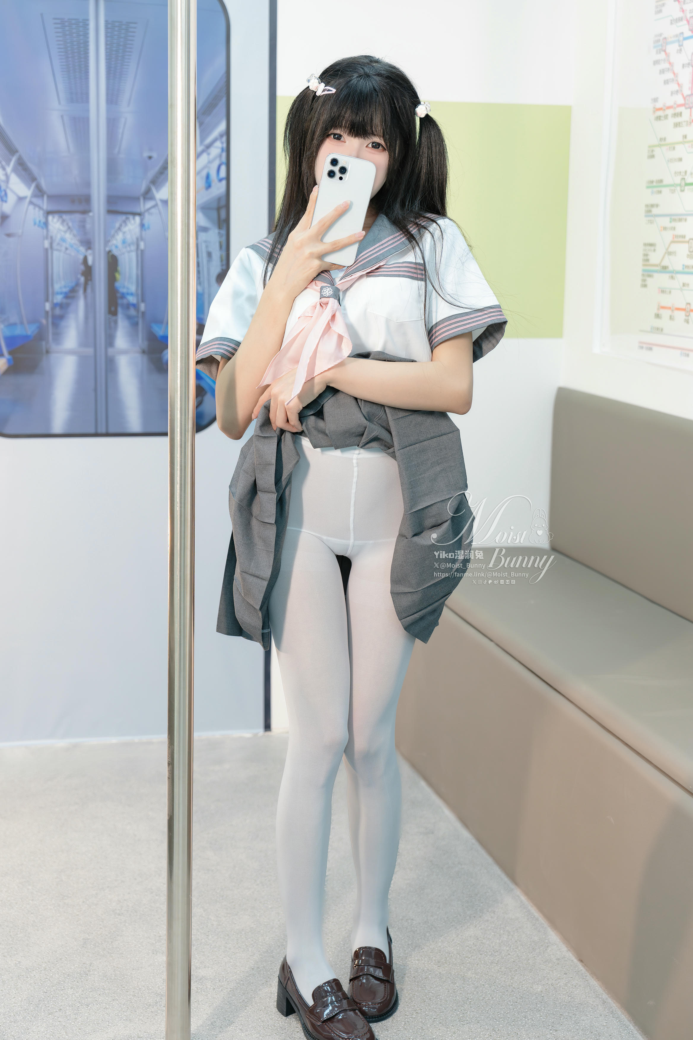 Yiko湿润兔 NO.204 24.12月作品『地铁萌妹』[165P 1V-1.92G]_第1集