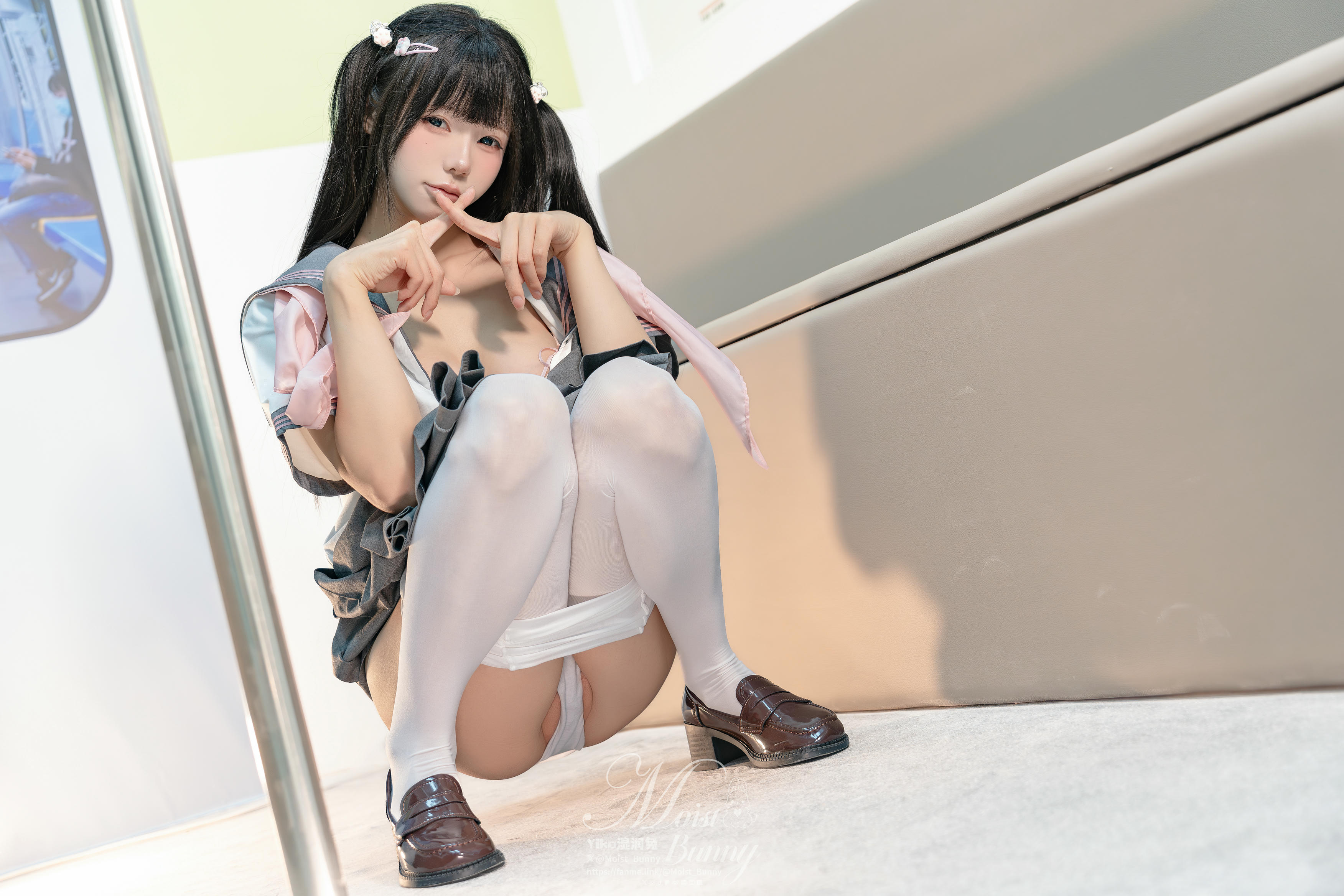 Yiko湿润兔 NO.204 24.12月作品『地铁萌妹』[165P 1V-1.92G]_第3集