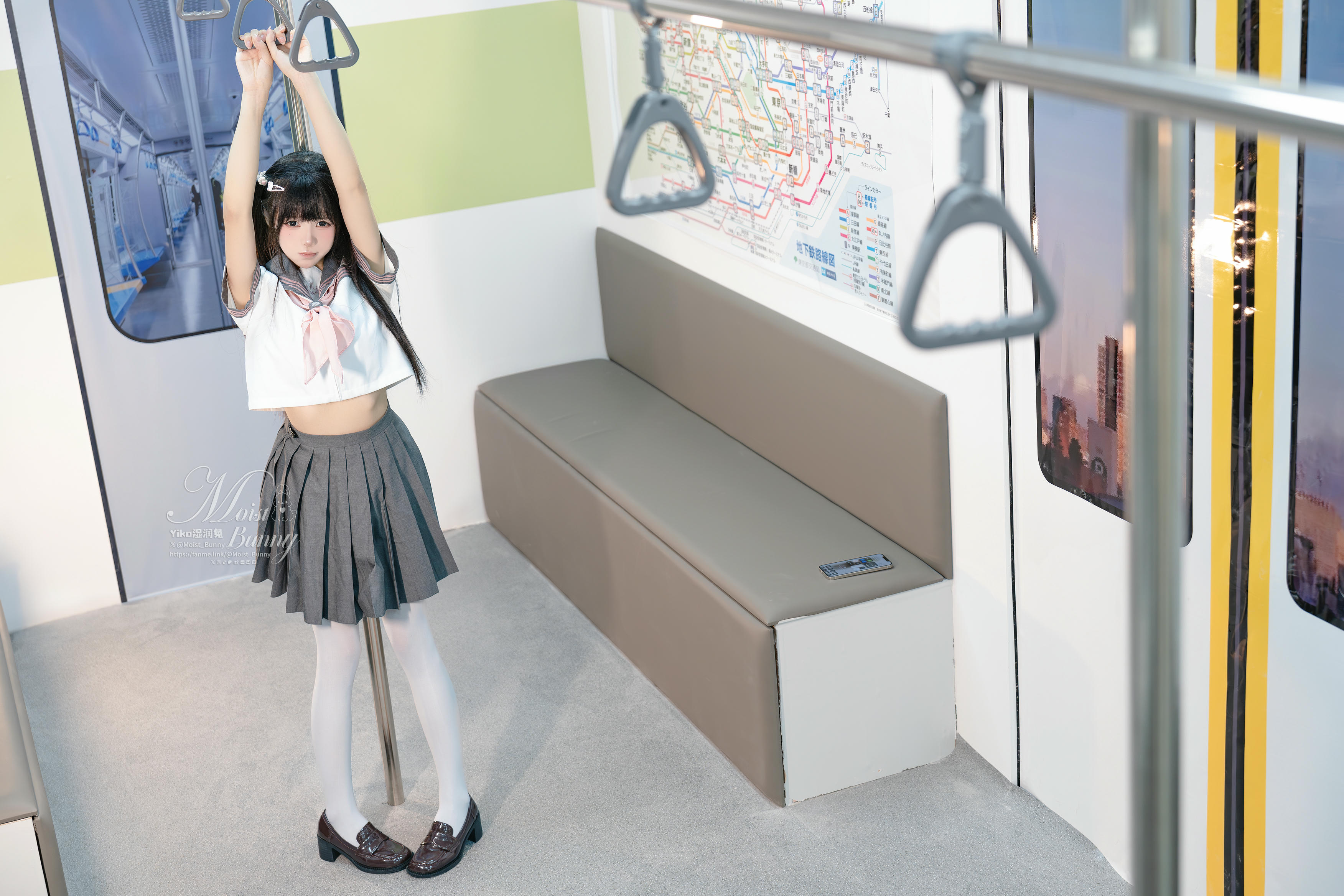 Yiko湿润兔 NO.204 24.12月作品『地铁萌妹』[165P 1V-1.92G]_第1集