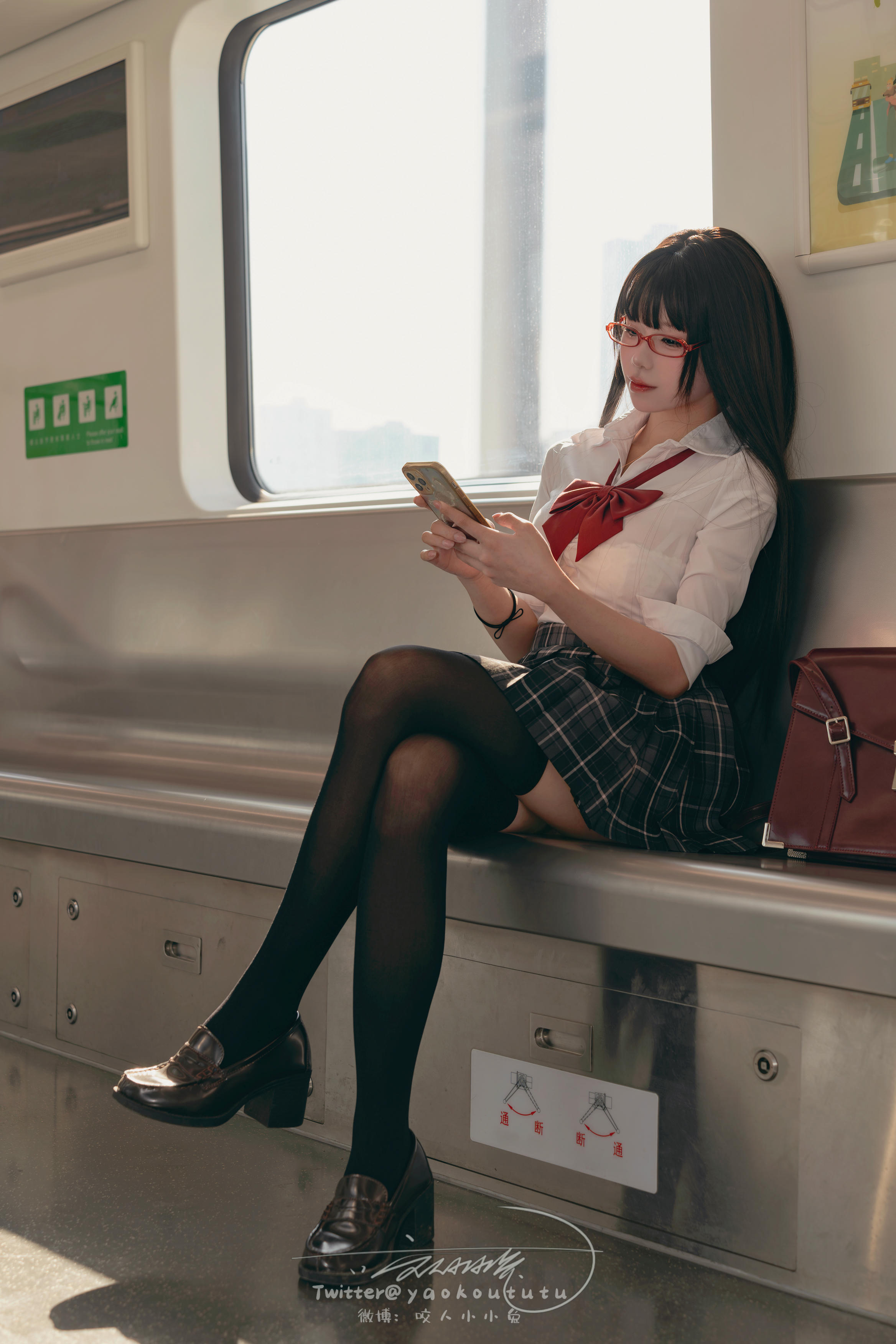 黏黏团子兔 NO.130 23十二月作品『电车惊魂』期待 [71P+1V 1.22GB]_第1集