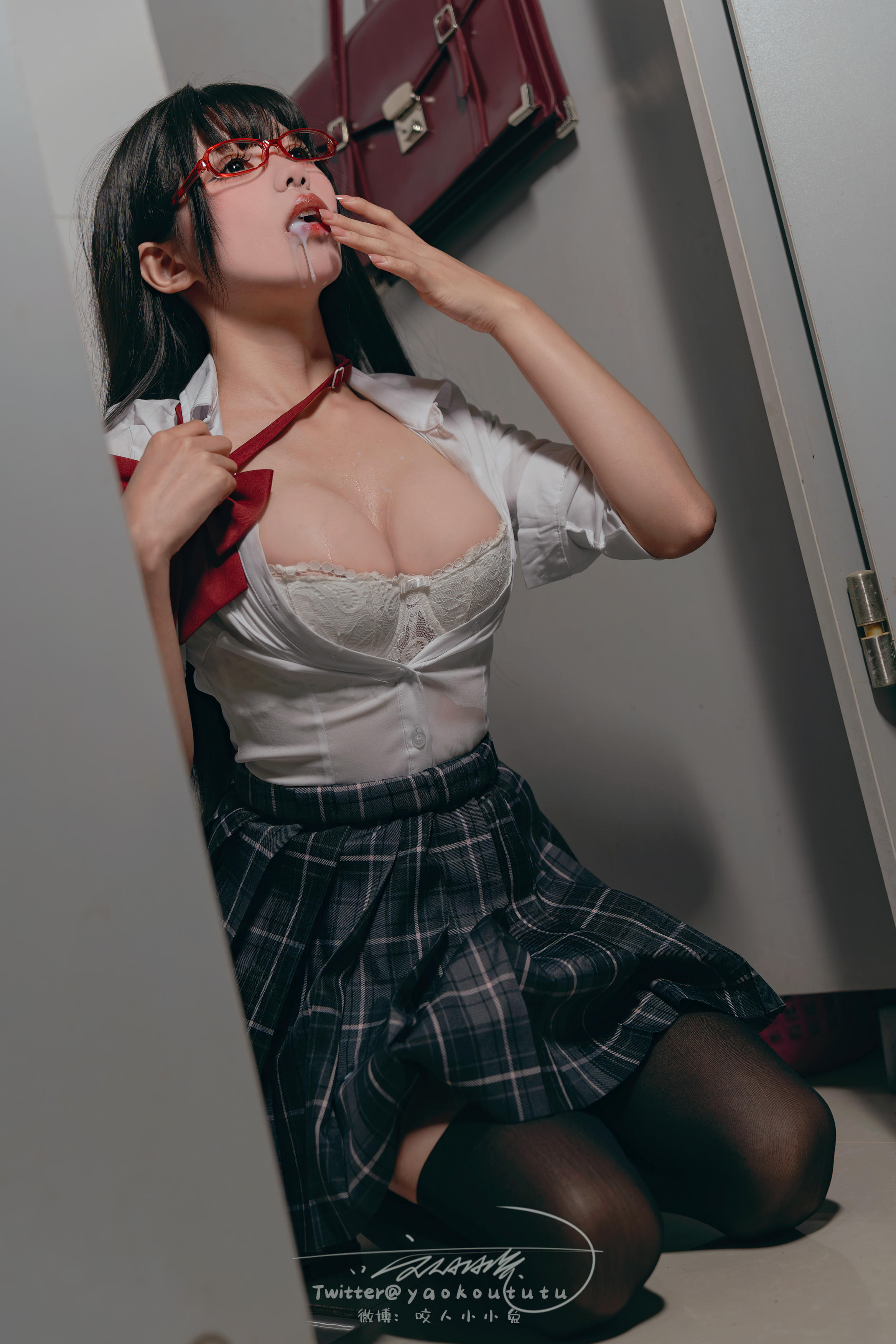 黏黏团子兔 NO.130 23十二月作品『电车惊魂』期待 [71P+1V 1.22GB]_第2集