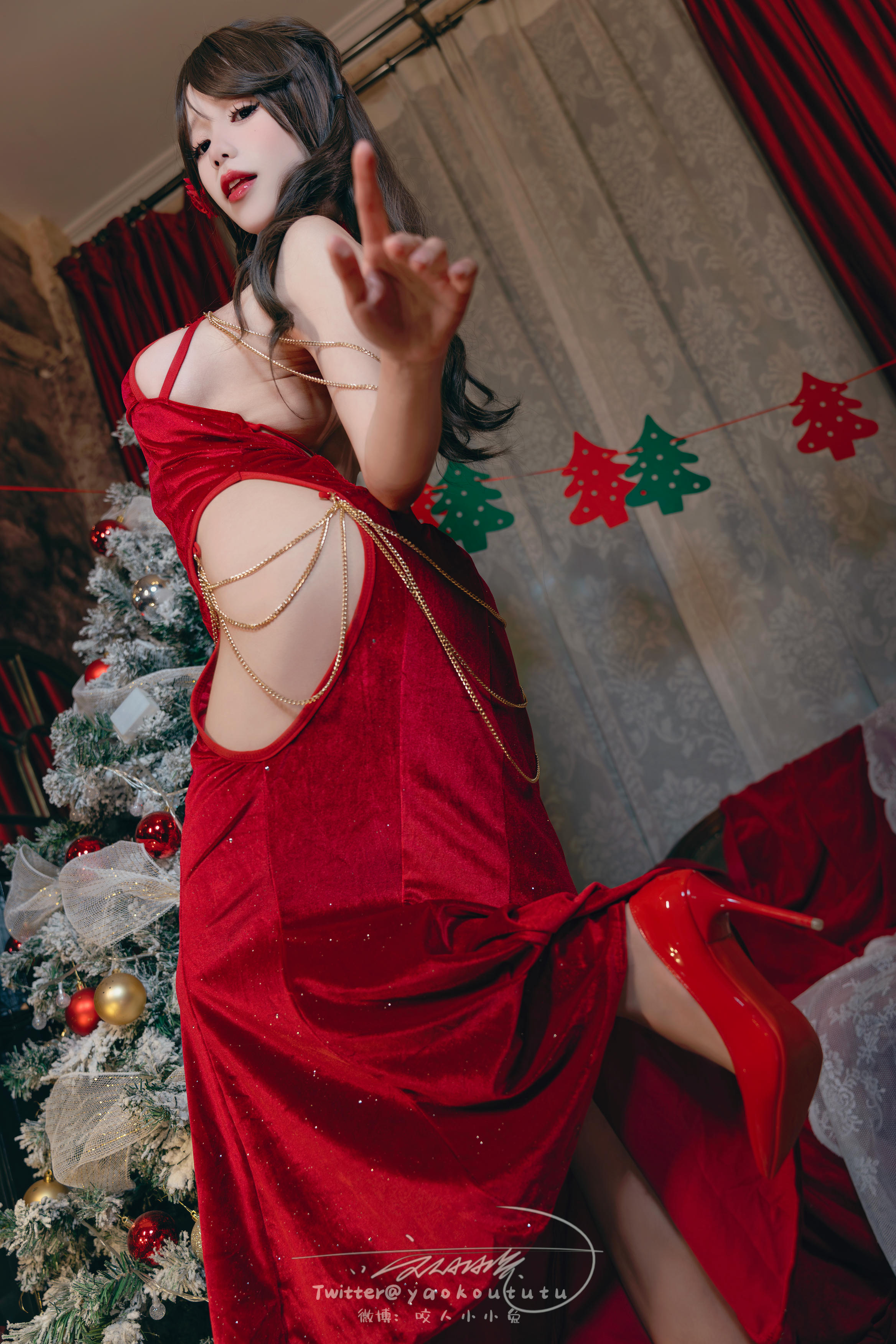 黏黏团子兔 NO.131 圣诞生日限定『兔兔的生日晚宴』『危险派对』 [50P+1V／1.25GB]_第2集